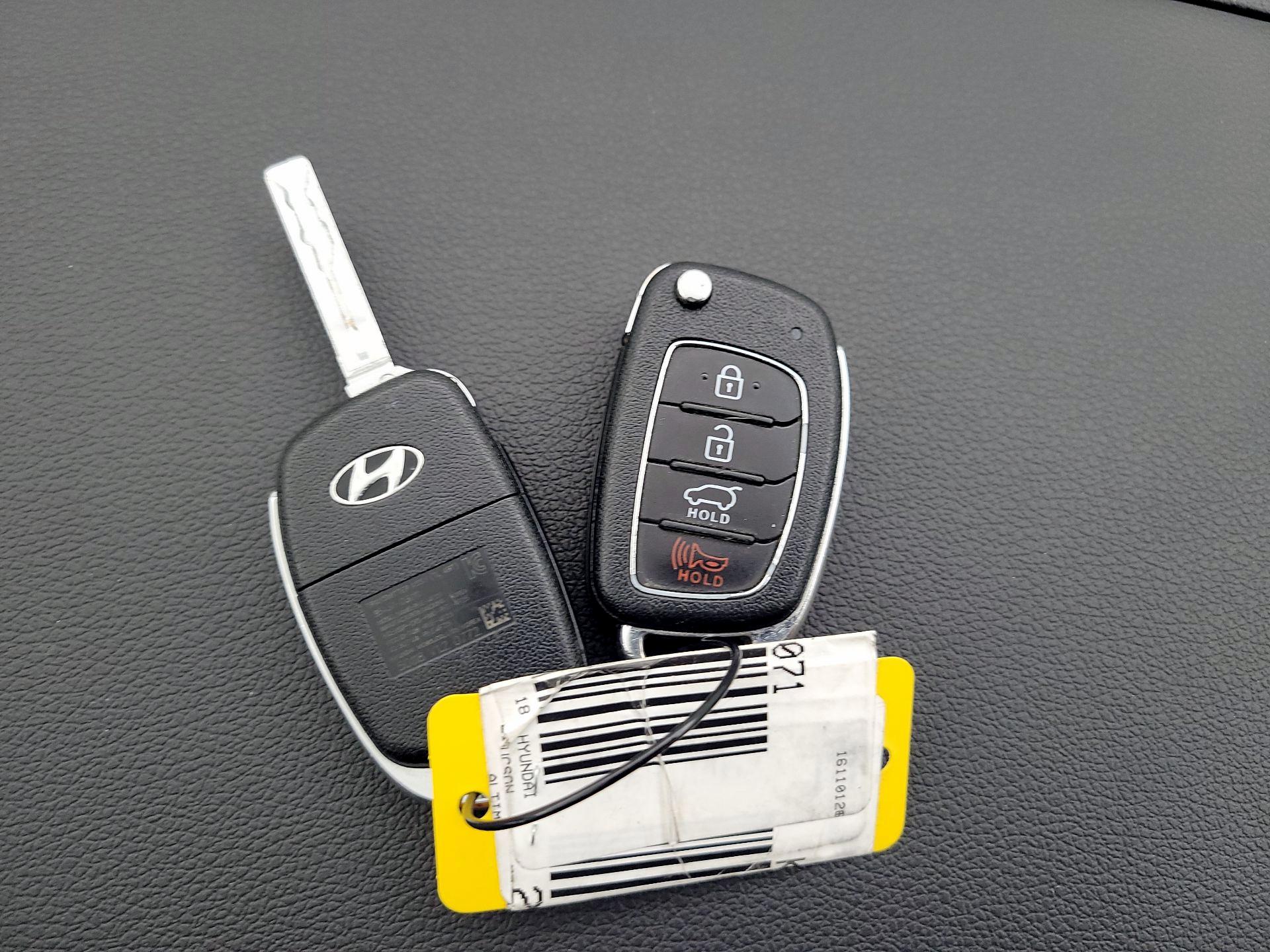 Thumbnail: 2018 Hyundai Tucson - 18