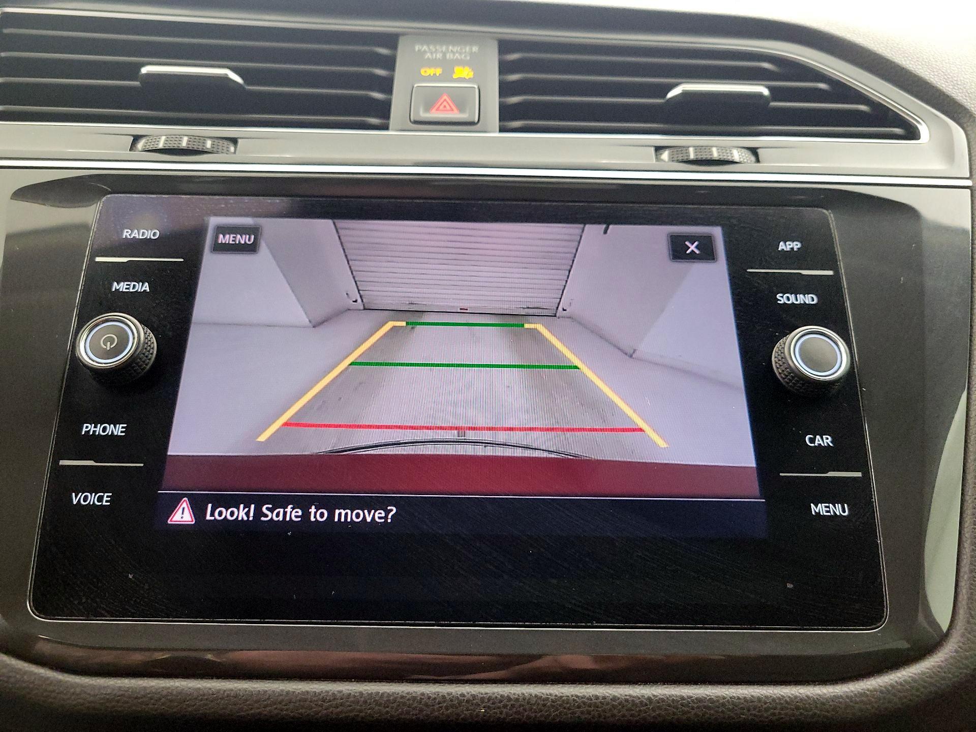 Thumbnail: 2018 Volkswagen Tiguan - 14