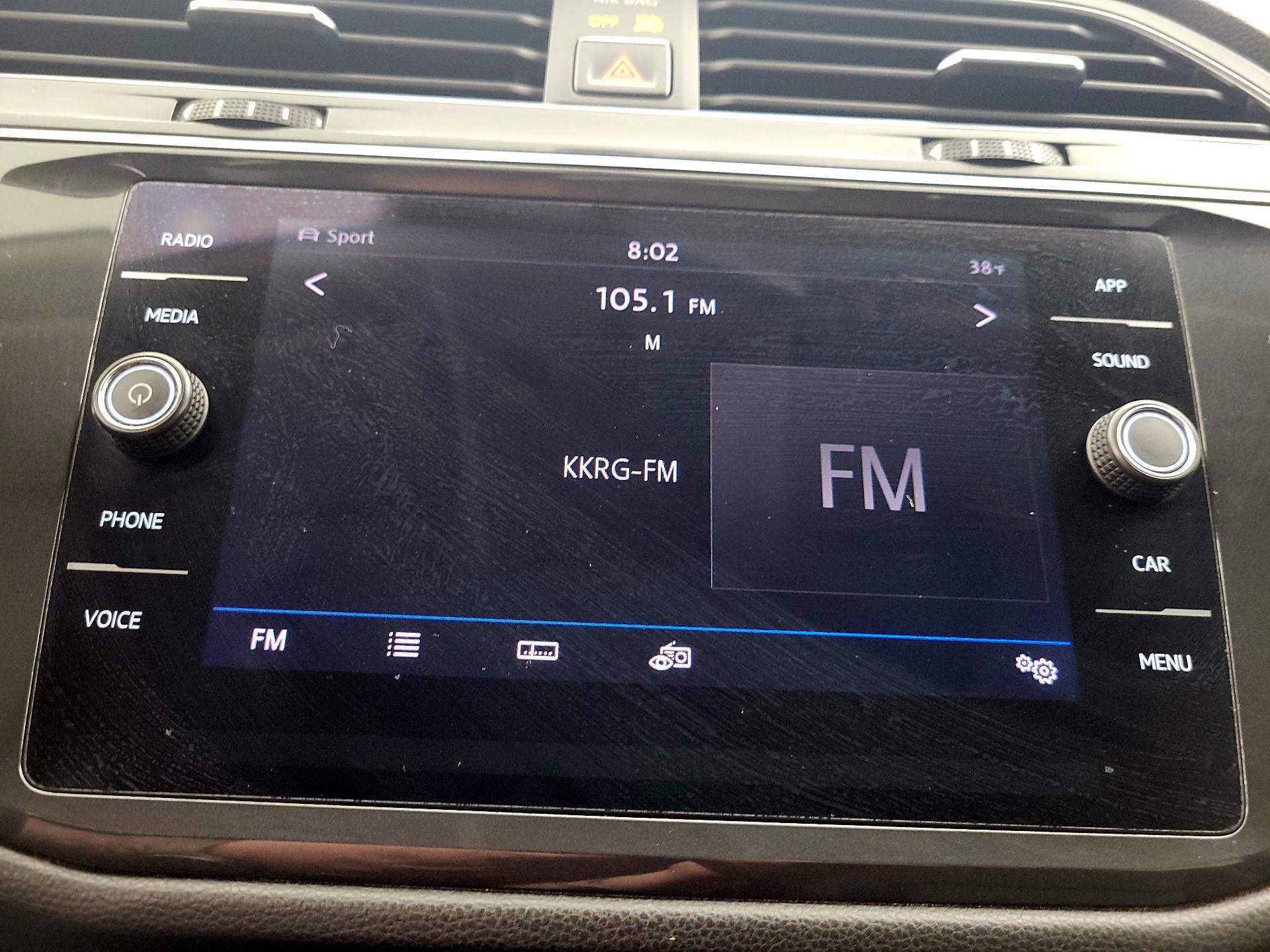 Thumbnail: 2018 Volkswagen Tiguan - 15