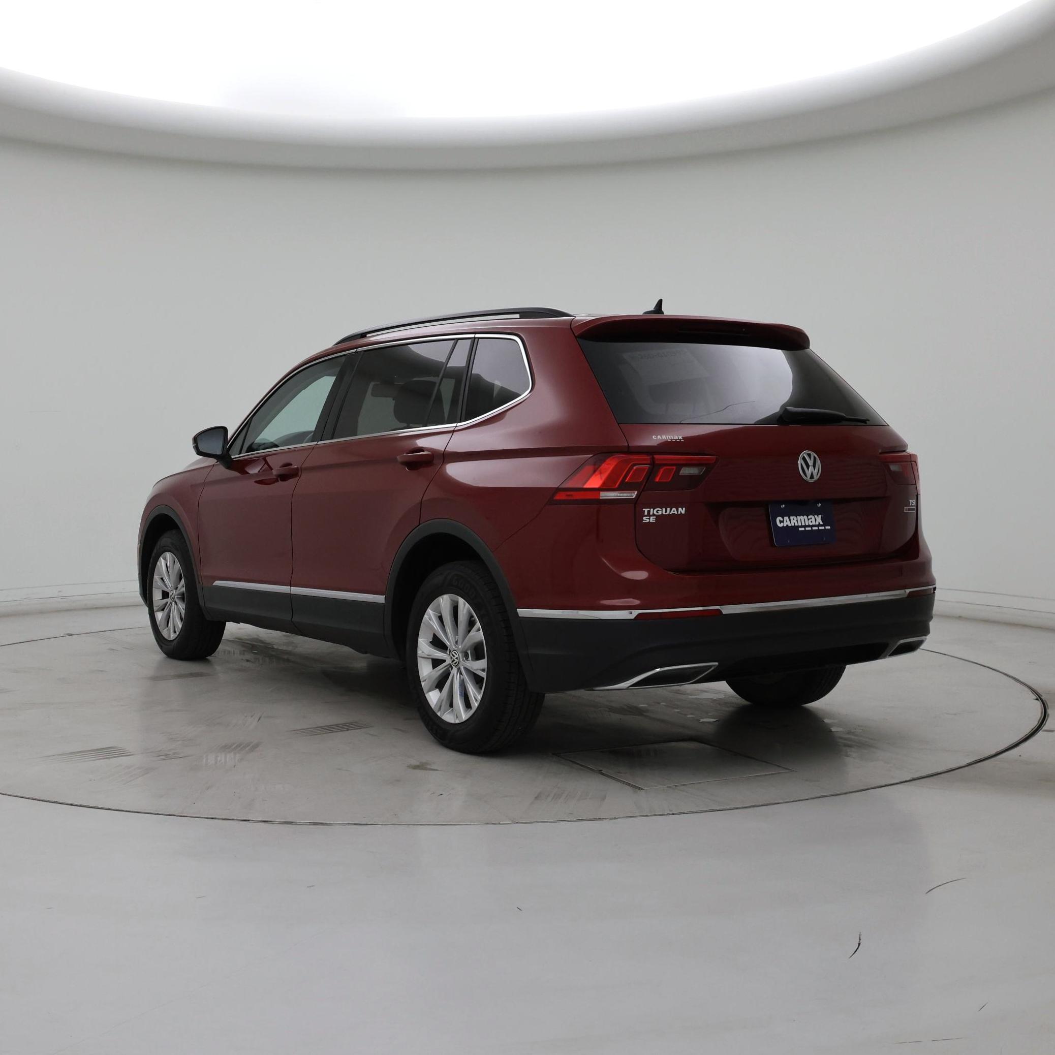 Thumbnail: 2018 Volkswagen Tiguan - 2