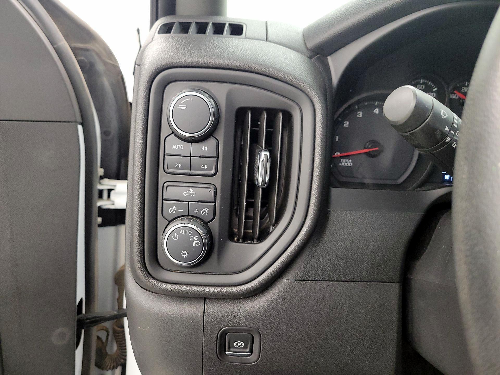 Thumbnail: 2021 Chevrolet Silverado 1500 - 13