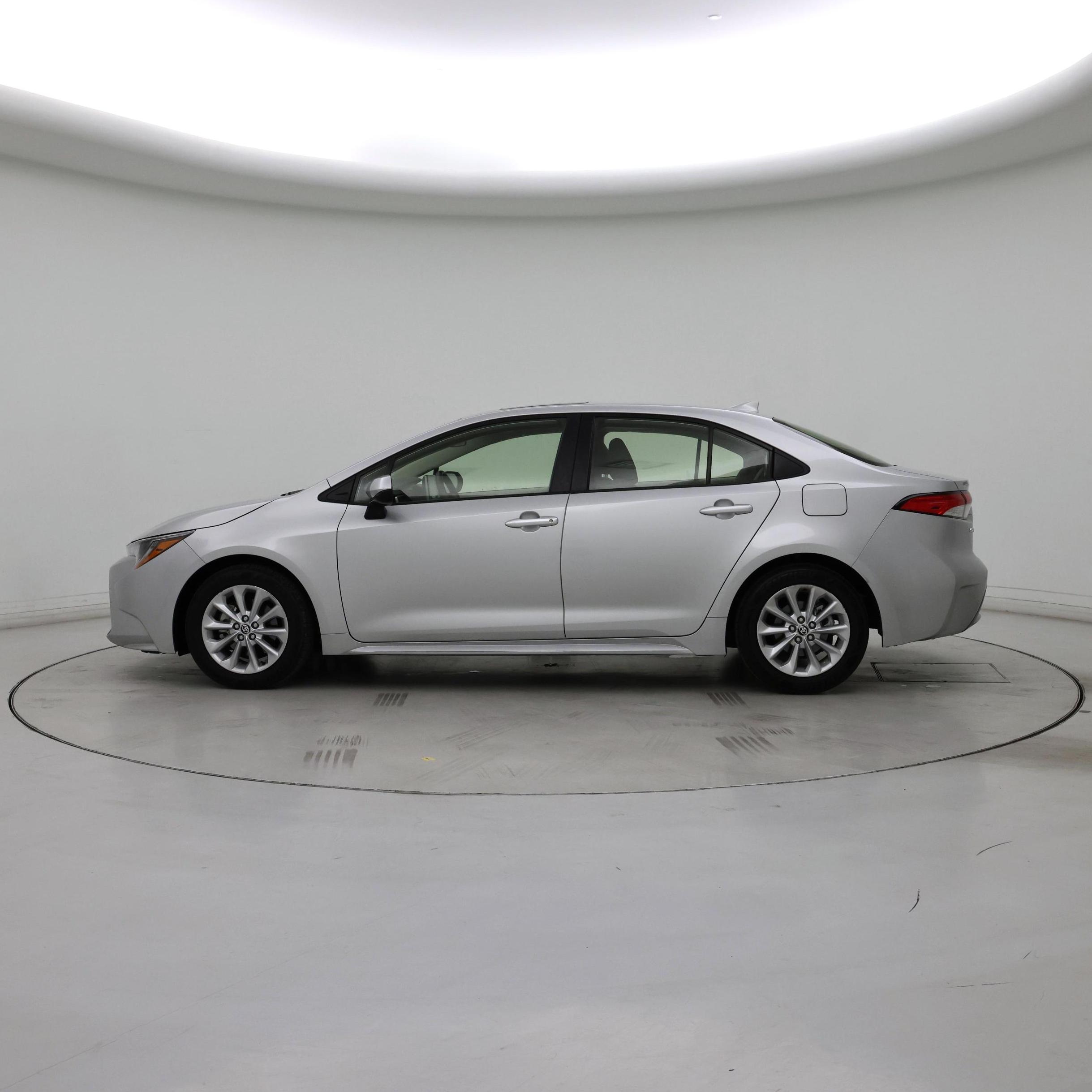 Thumbnail: 2021 Toyota Corolla - 3