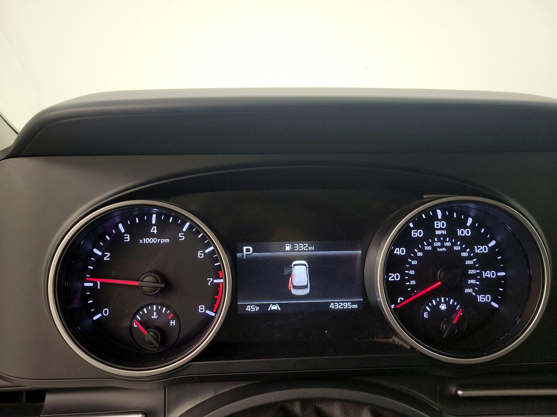 Thumbnail: 2024 Kia Carnival - 10