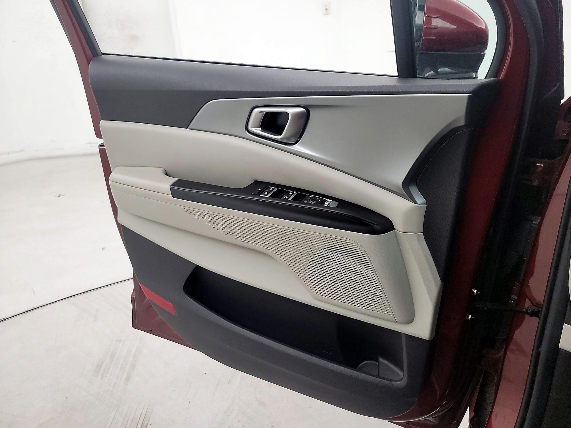 Thumbnail: 2024 Kia Carnival - 12