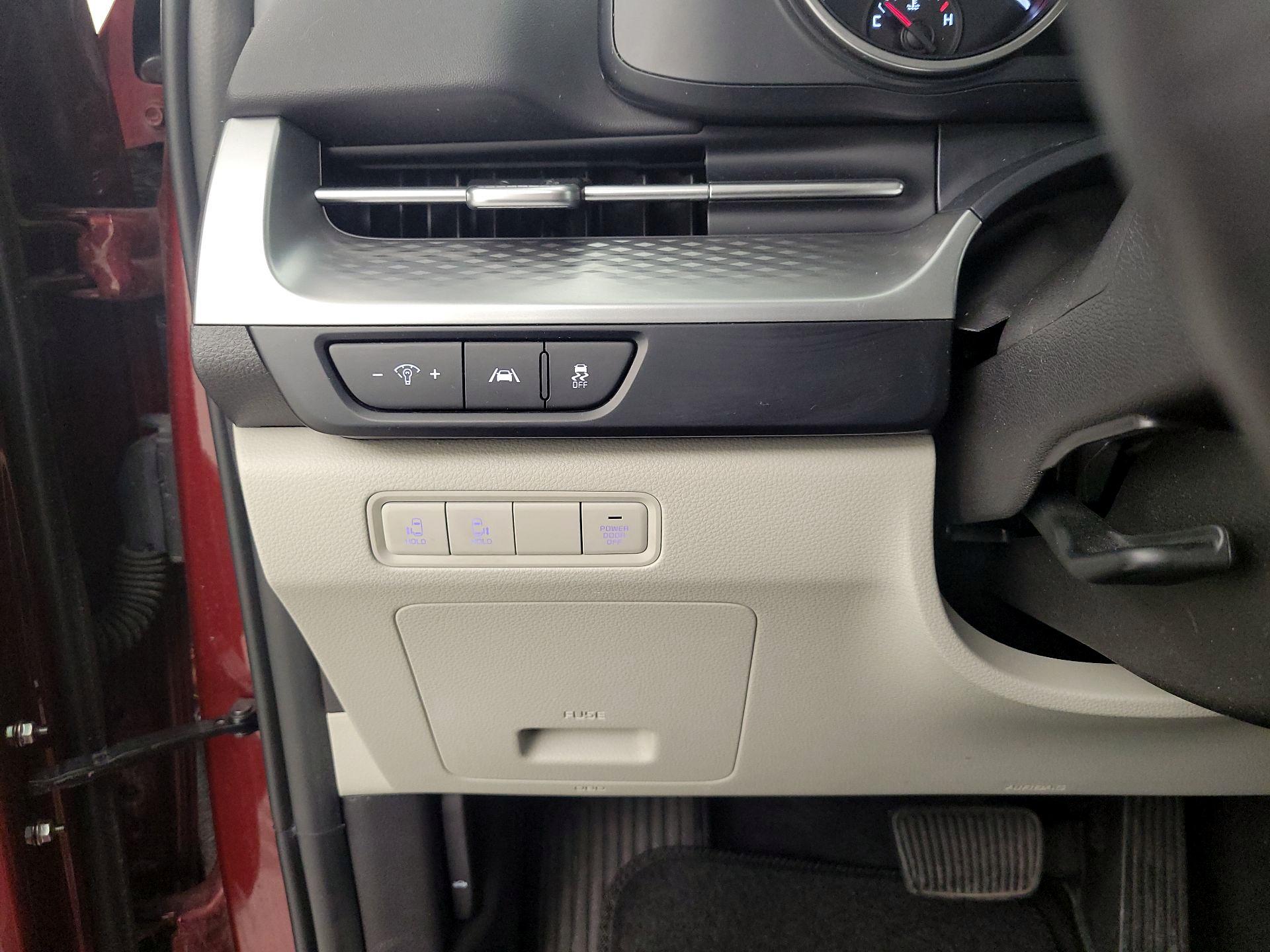 Thumbnail: 2024 Kia Carnival - 13