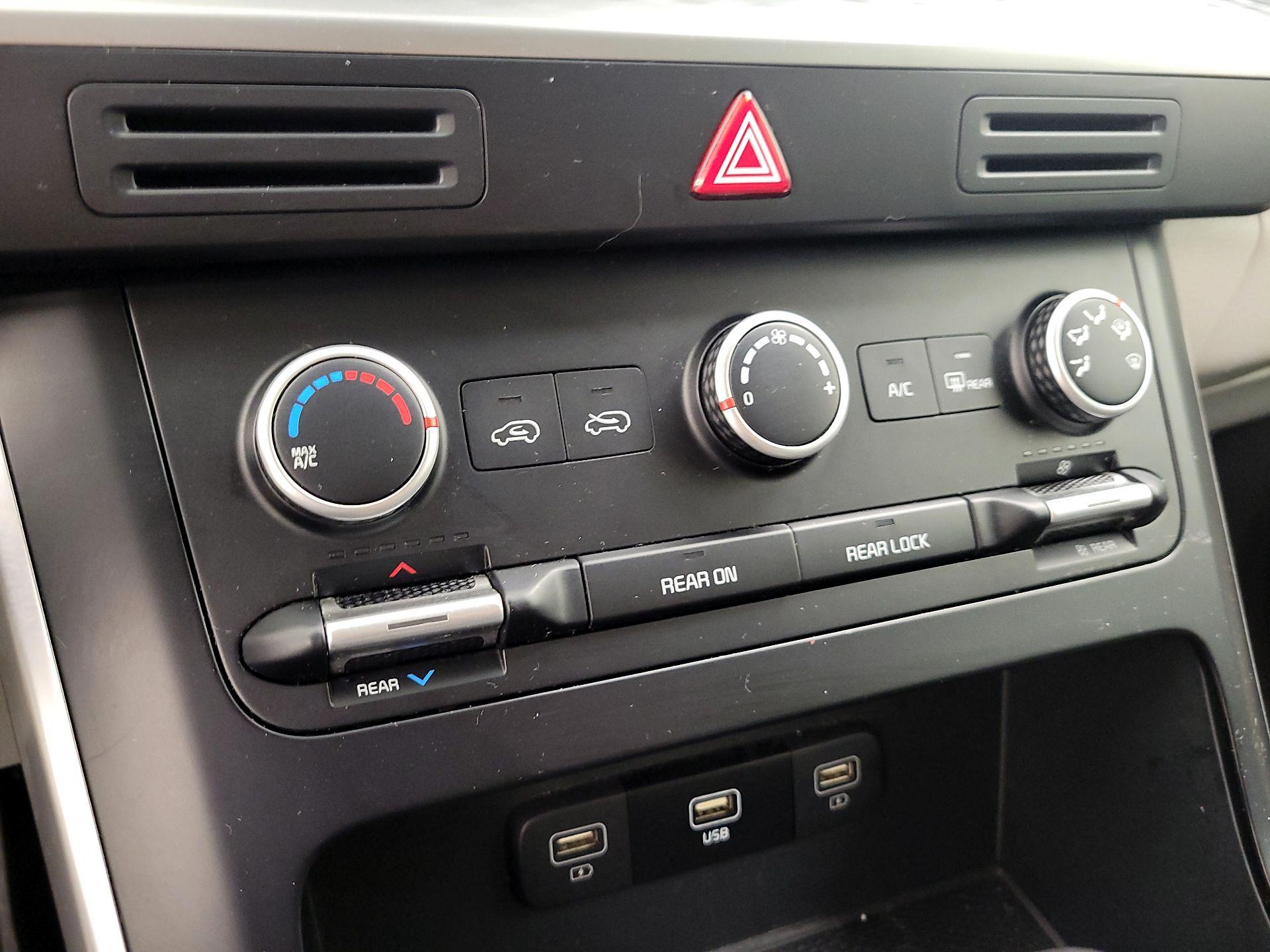 Thumbnail: 2024 Kia Carnival - 16