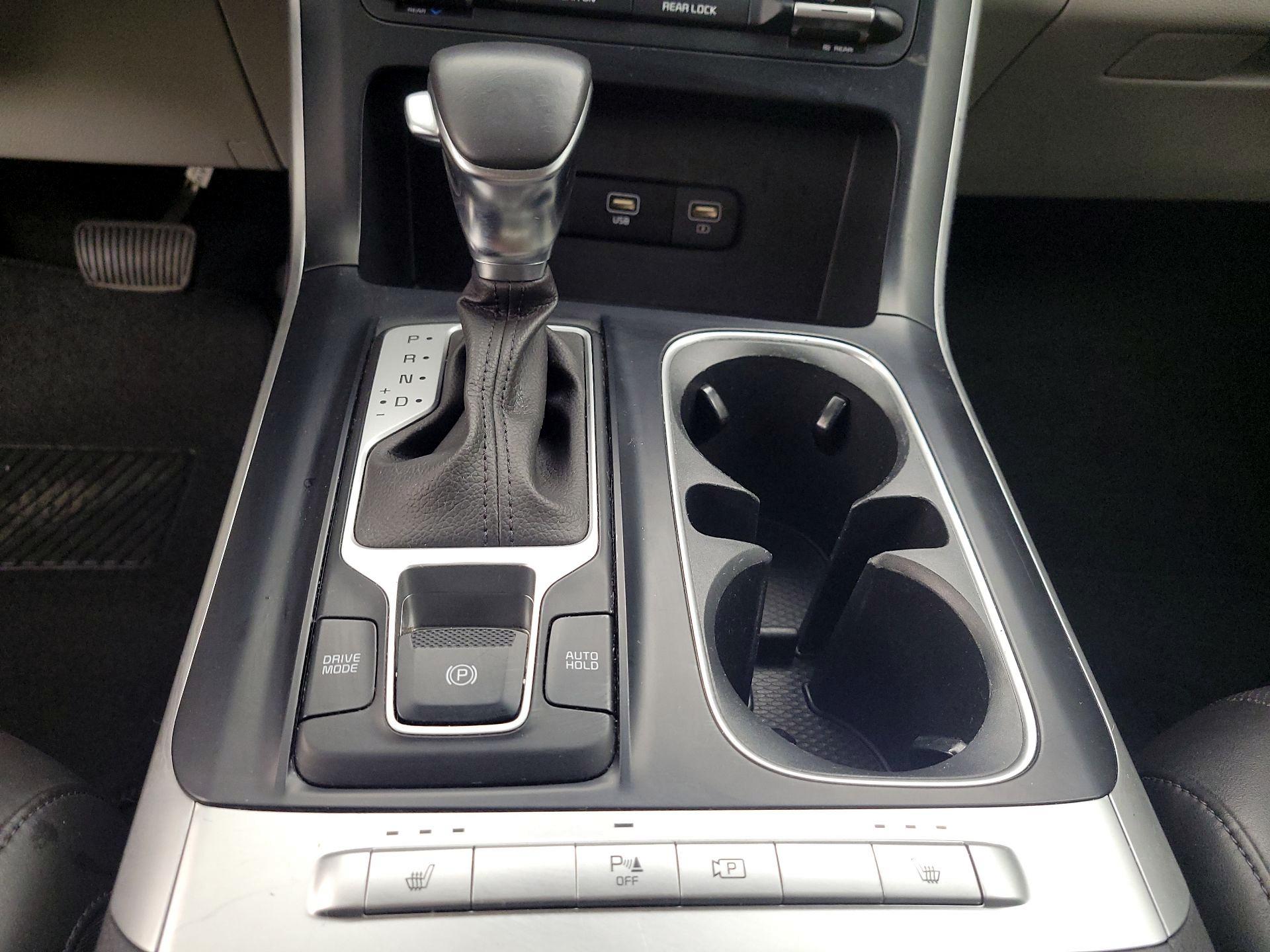 Thumbnail: 2024 Kia Carnival - 17