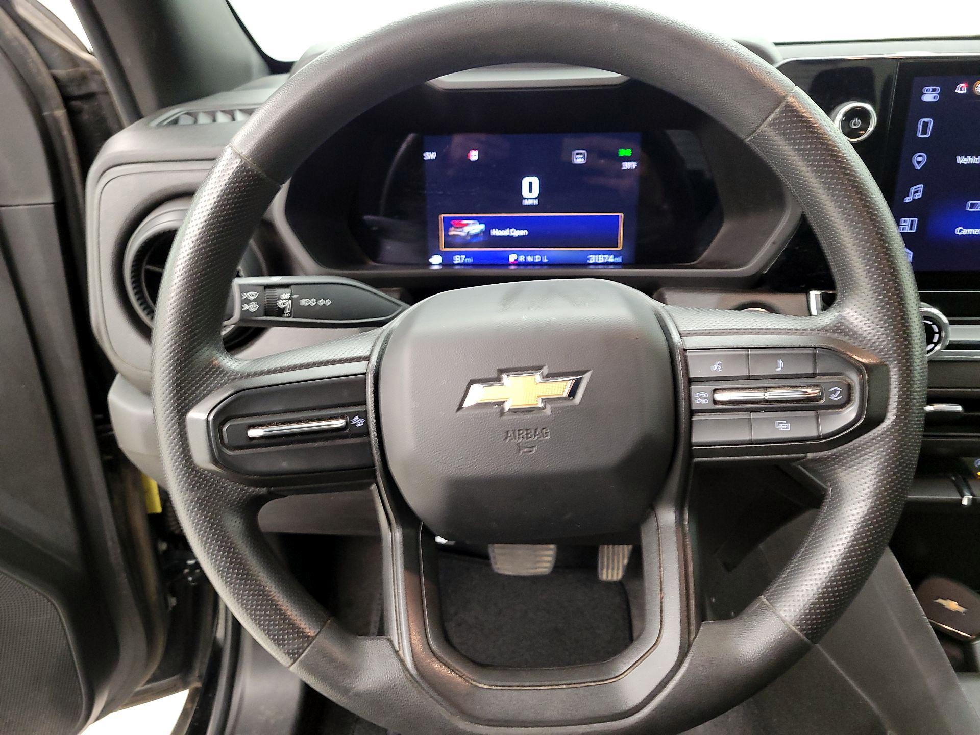 Thumbnail: 2023 Chevrolet Colorado - 10