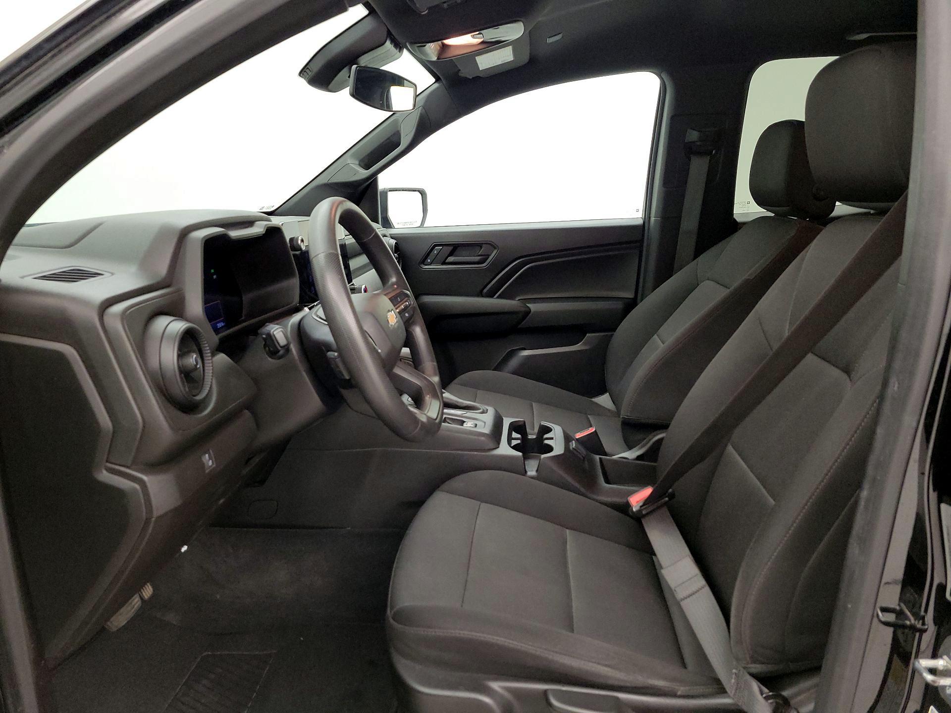 Thumbnail: 2023 Chevrolet Colorado - 11