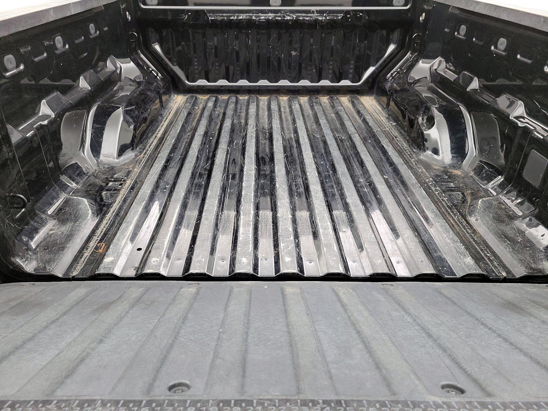 Thumbnail: 2023 Chevrolet Colorado - 16