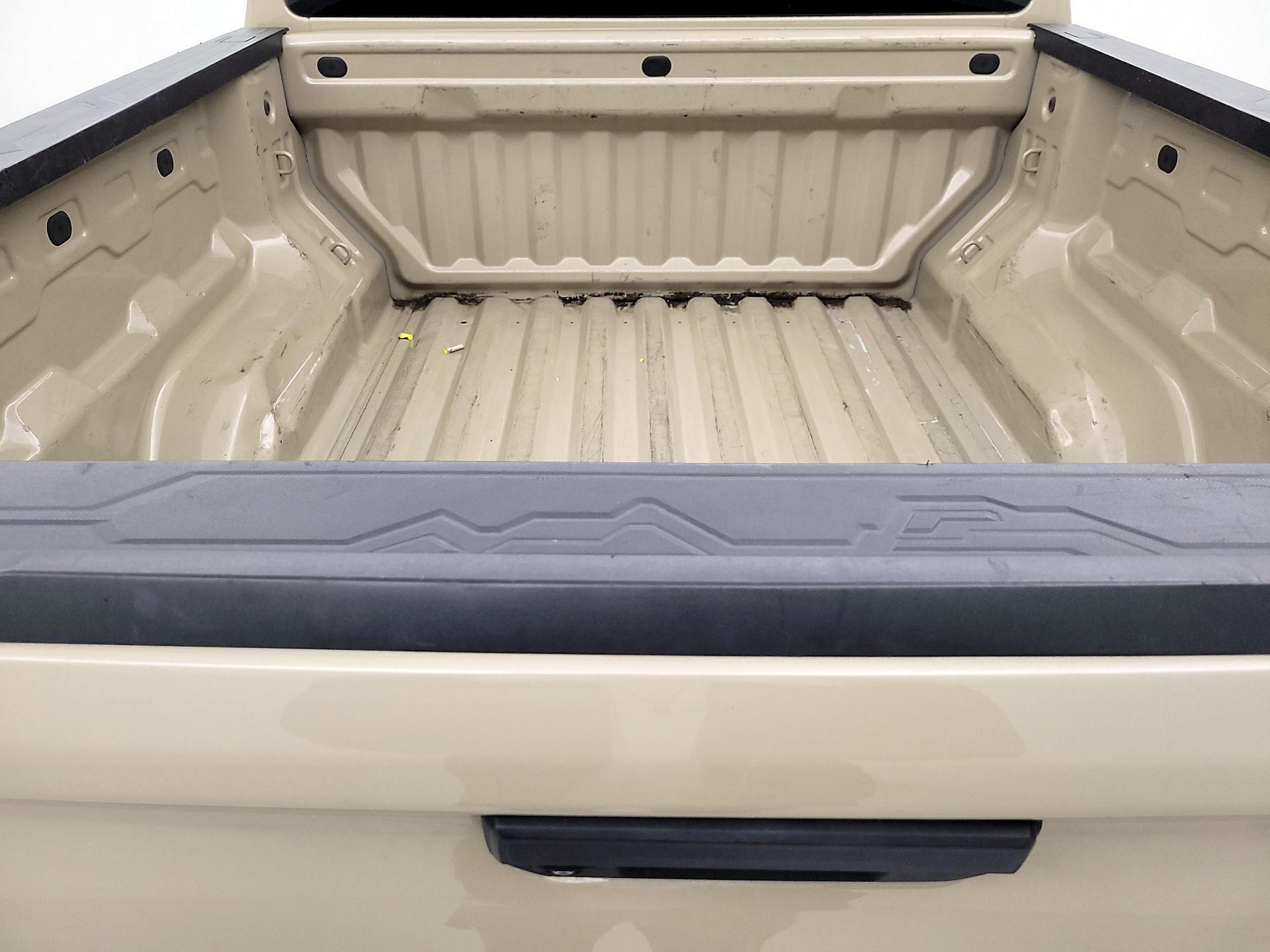 Thumbnail: 2023 Chevrolet Colorado - 16