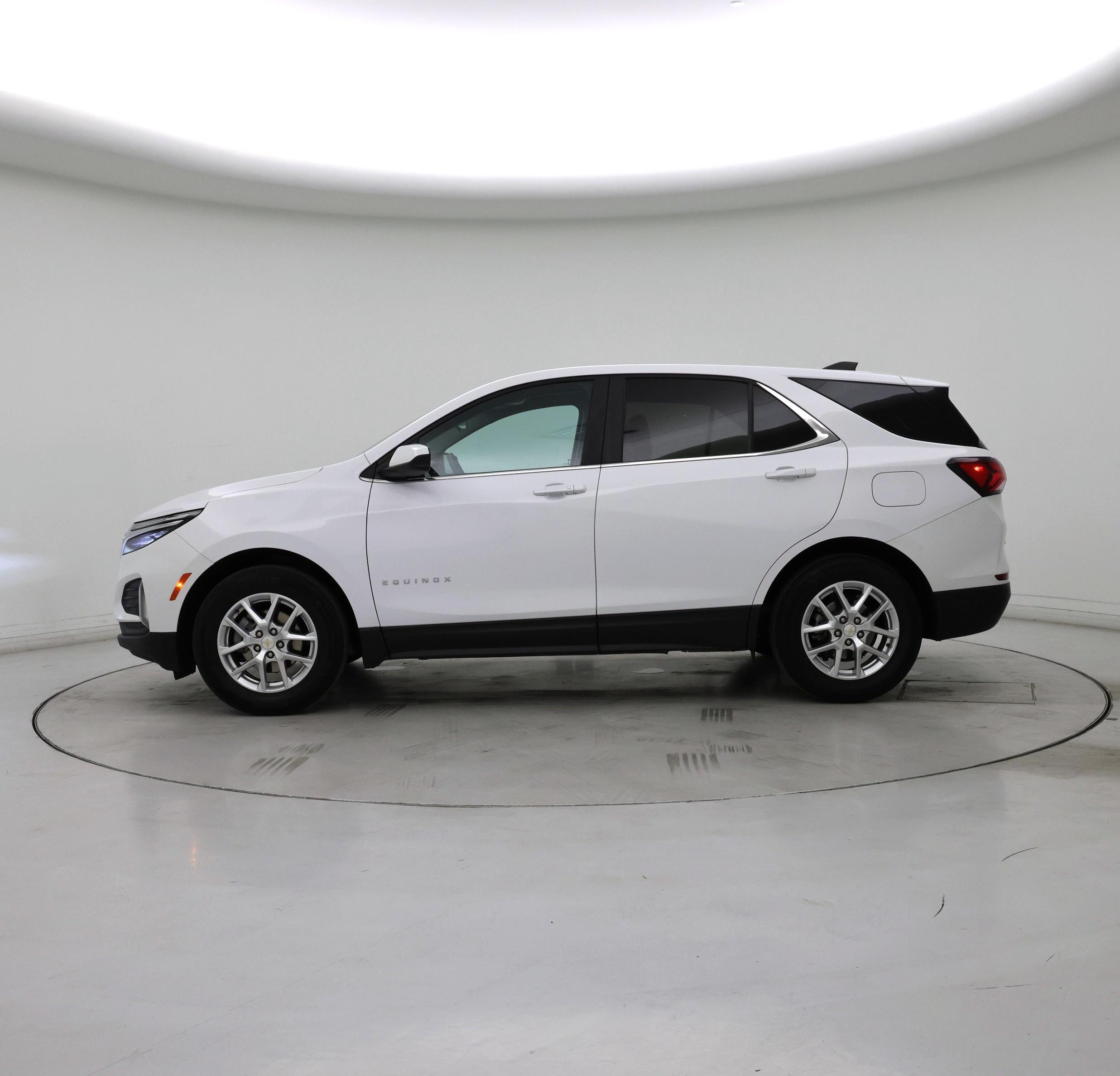 Thumbnail: 2024 Chevrolet Equinox - 3