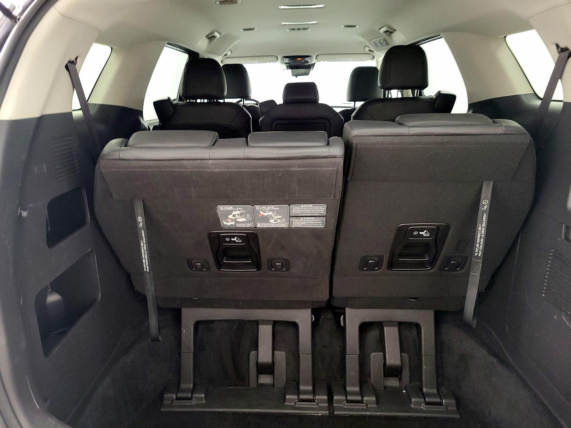 Thumbnail: 2023 Kia Carnival - 16