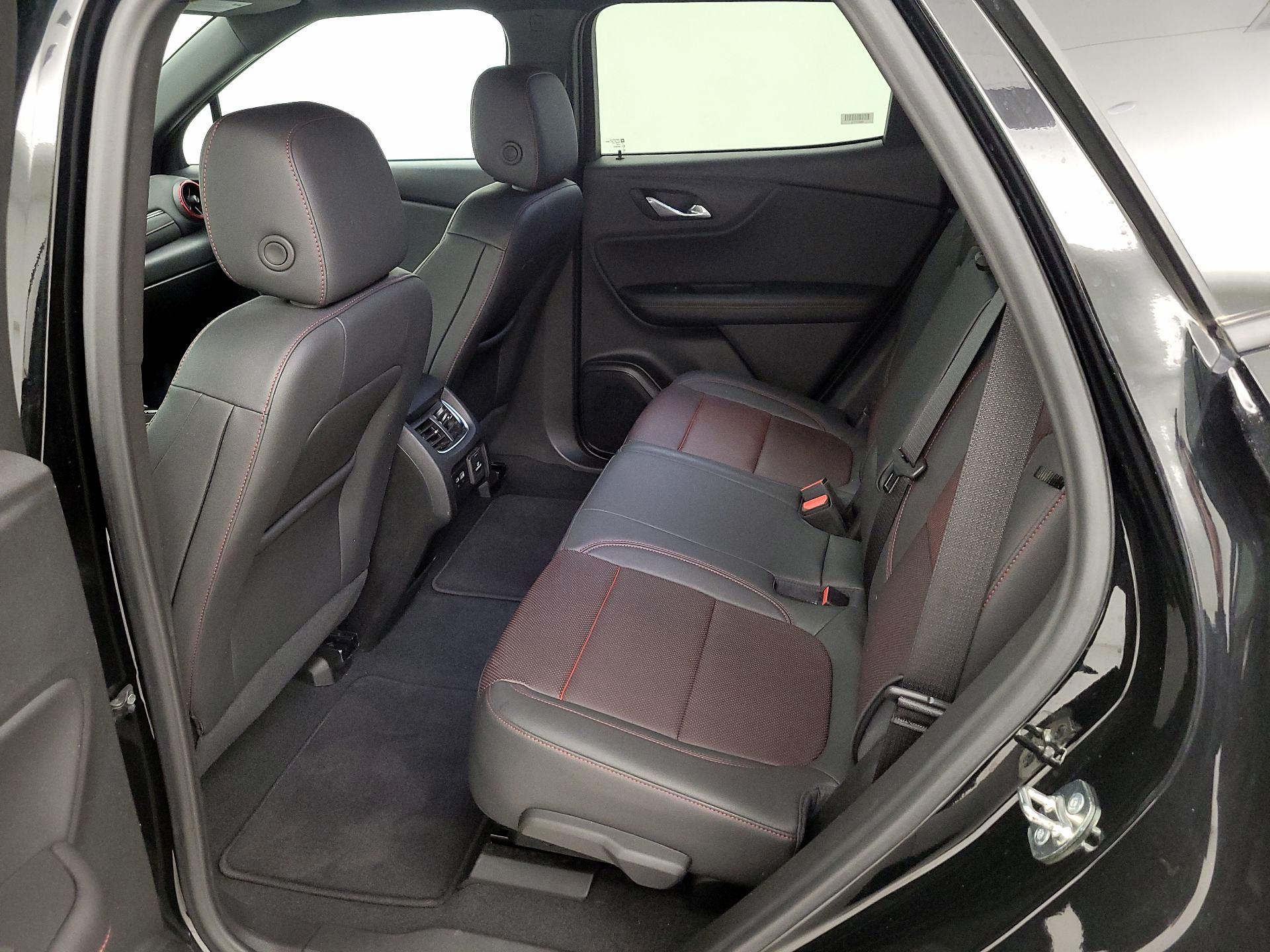 Thumbnail: 2025 Chevrolet Blazer - 19