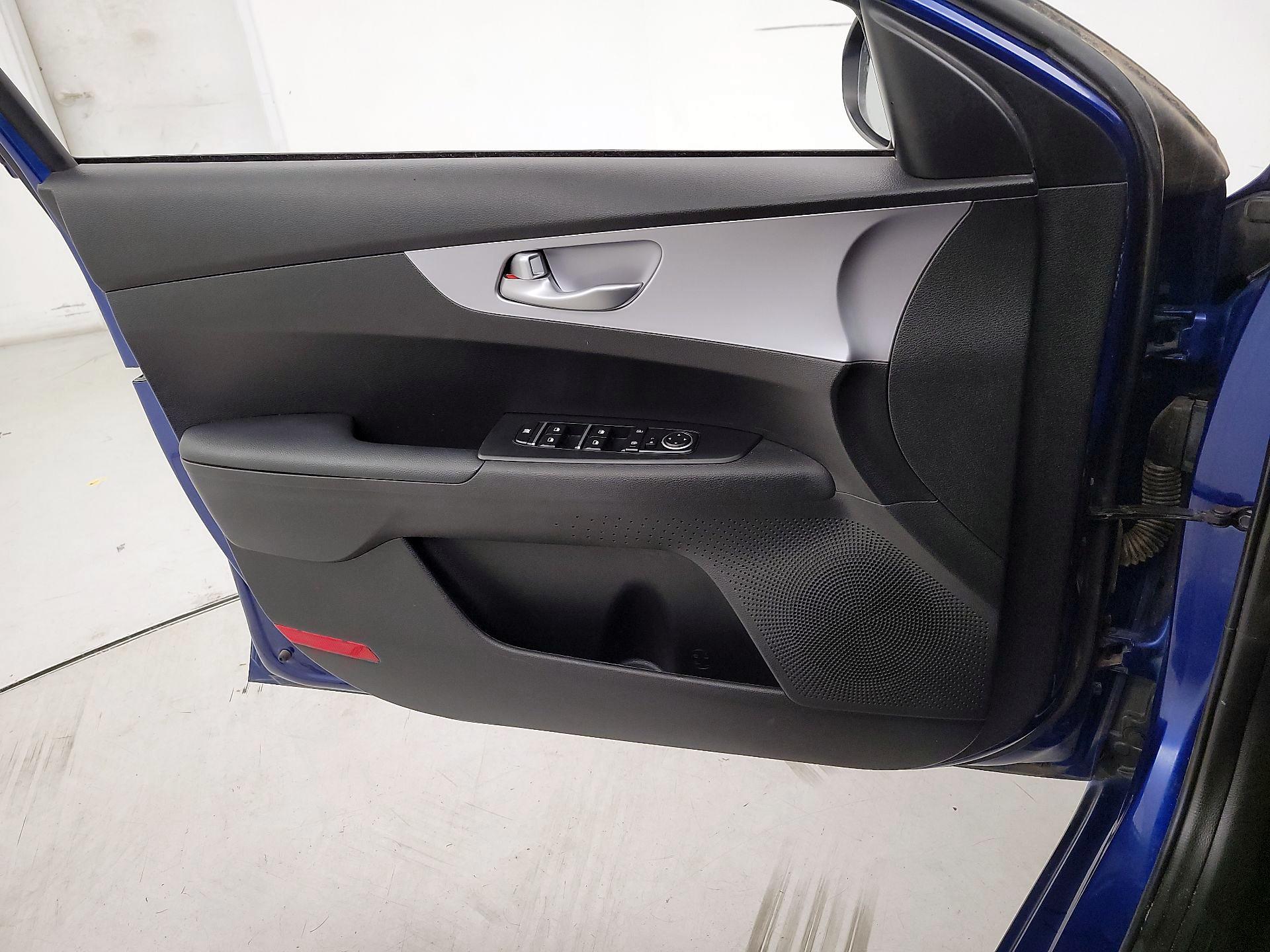 Thumbnail: 2024 Kia Forte - 12