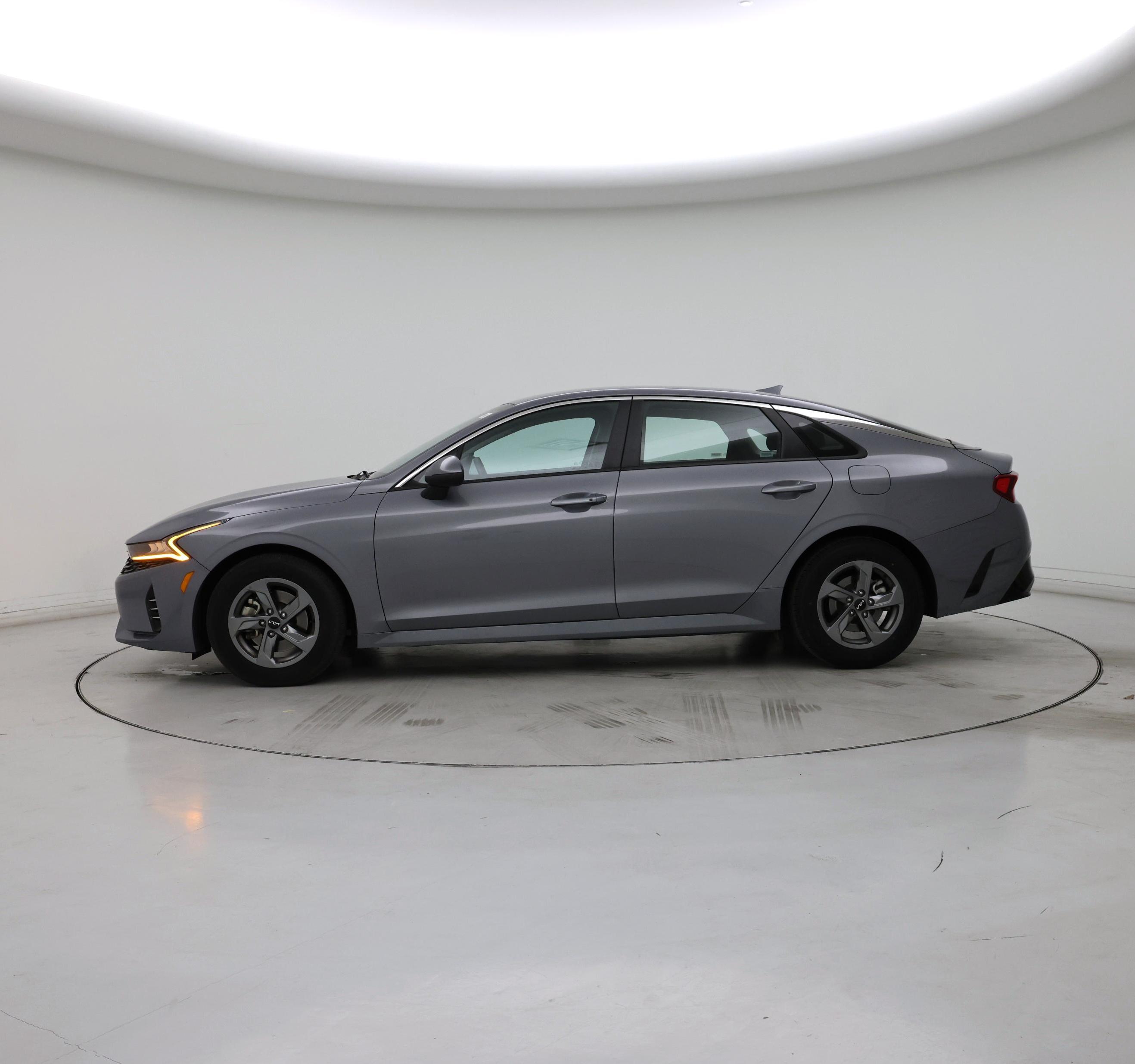 Thumbnail: 2023 Kia K5 - 3