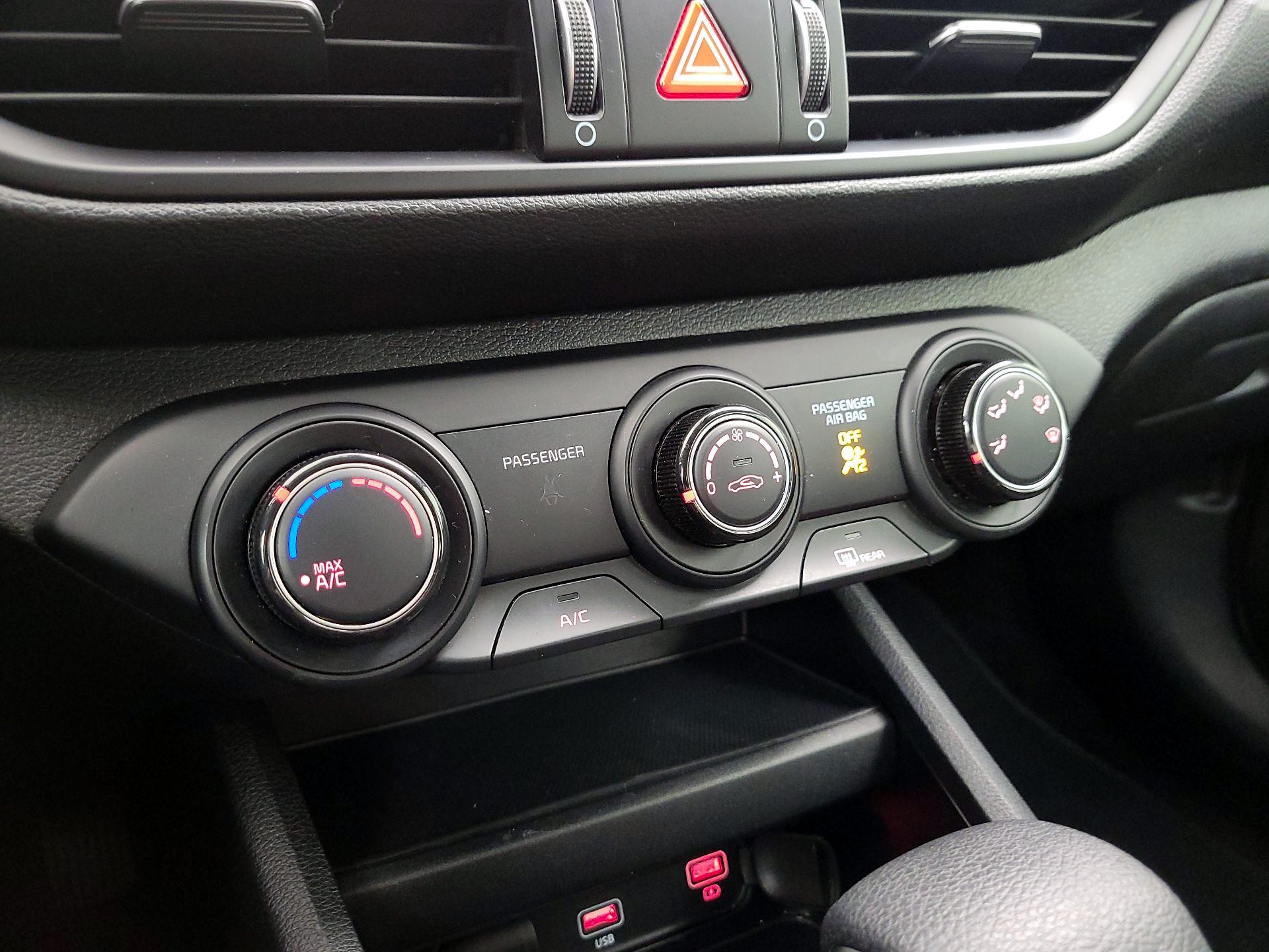 Thumbnail: 2024 Kia Forte - 16