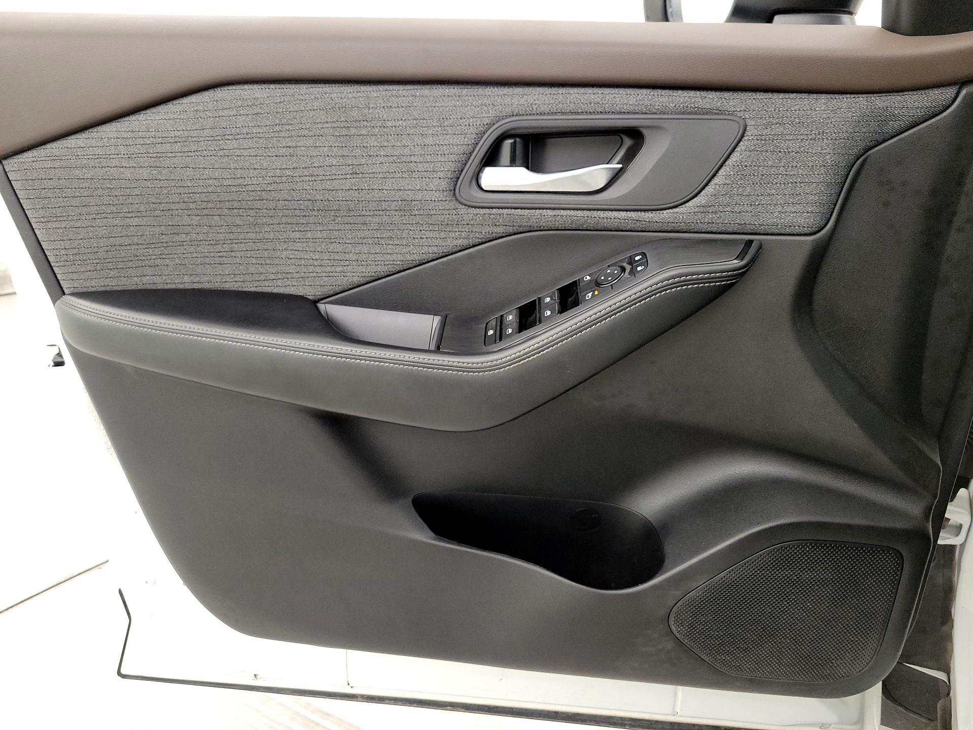 Thumbnail: 2023 Nissan Rogue - 12