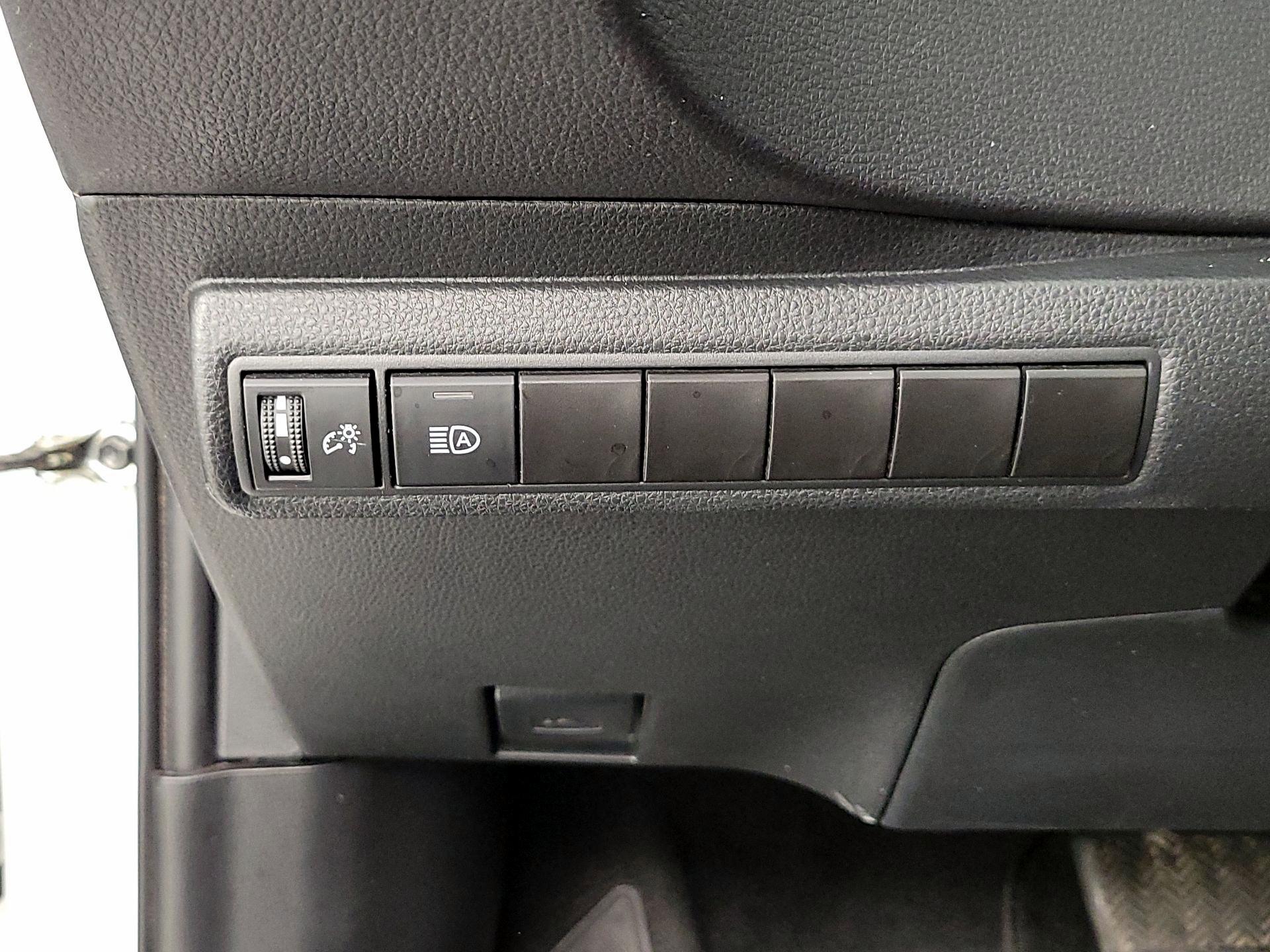 Thumbnail: 2024 Toyota Corolla - 13