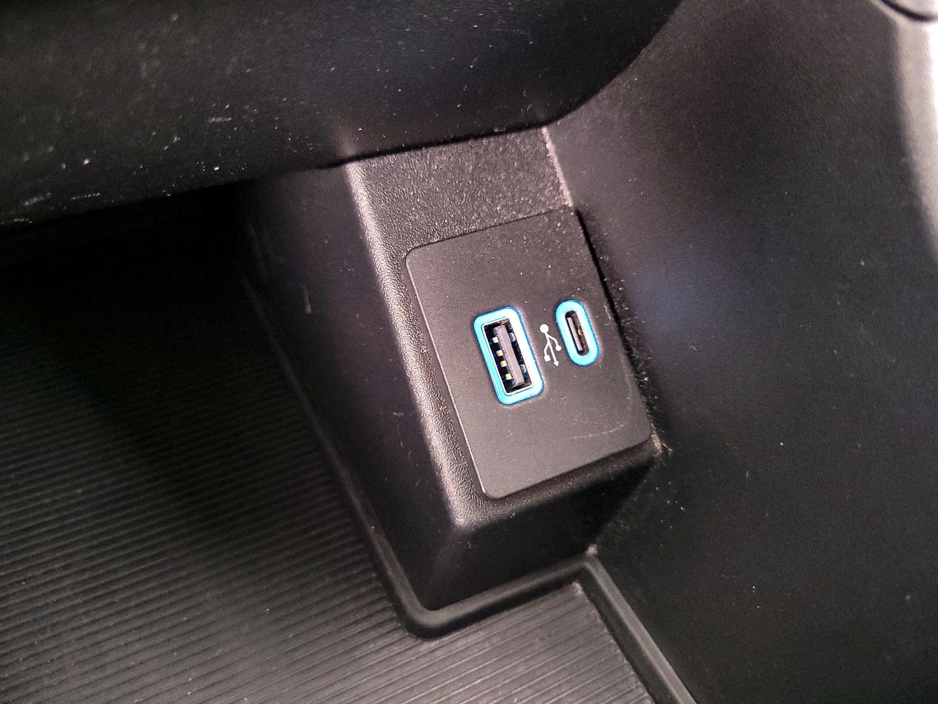 Thumbnail: 2024 Ford Edge - 18