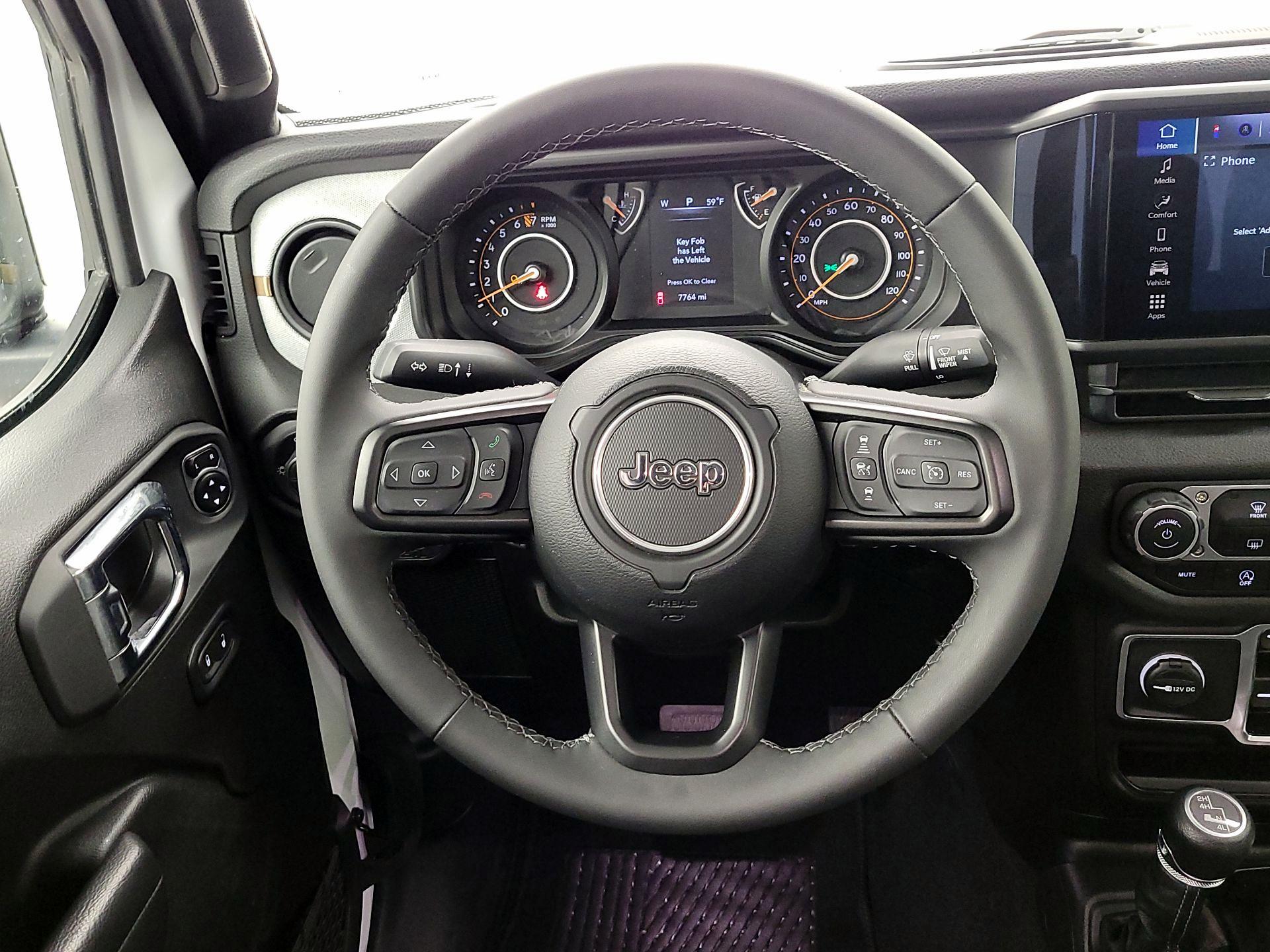 Thumbnail: 2025 Jeep Gladiator - 10