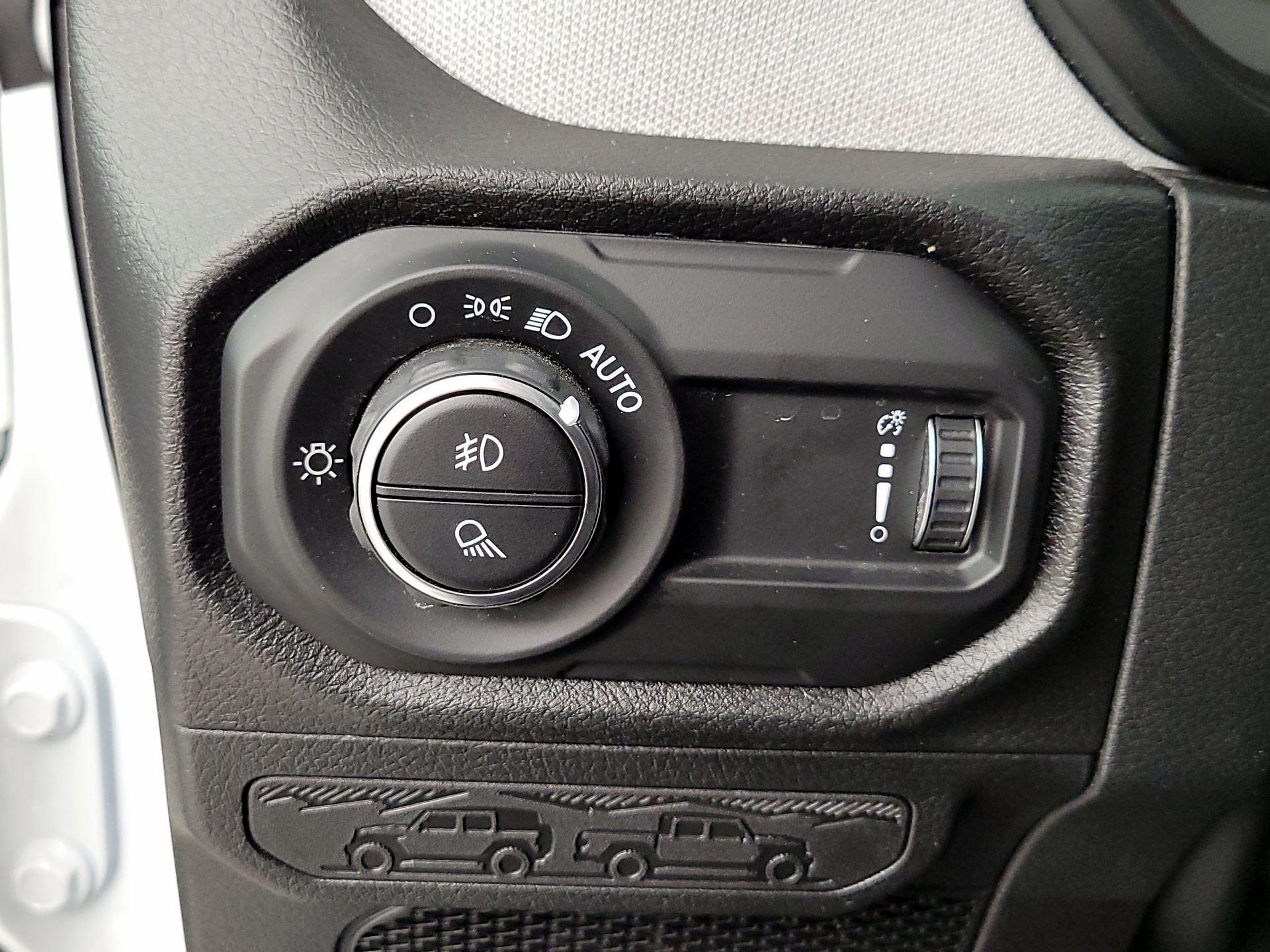 Thumbnail: 2025 Jeep Gladiator - 13