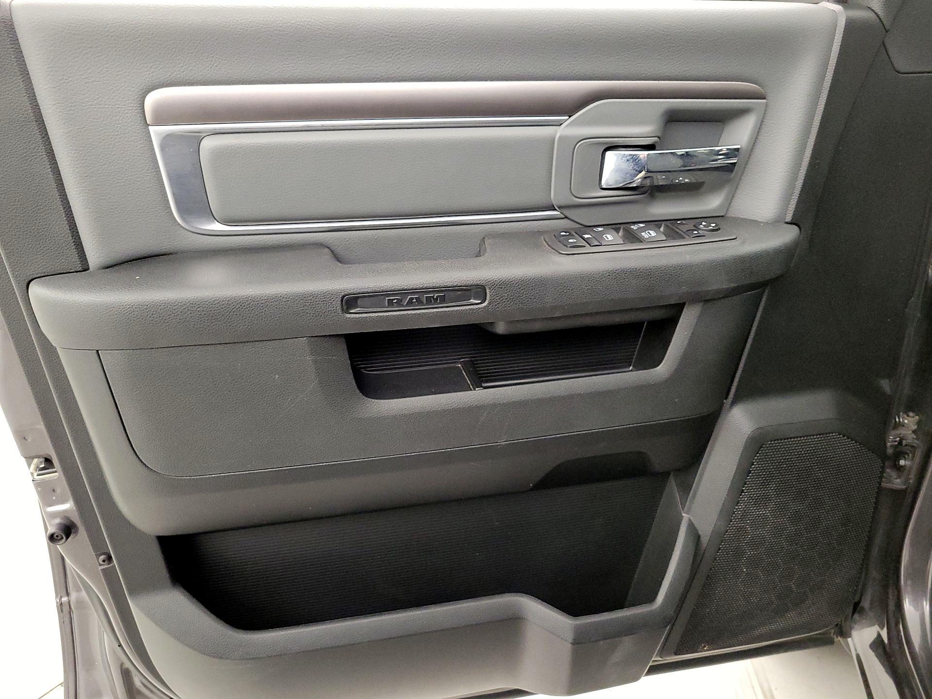 Thumbnail: 2023 RAM 1500 Classic - 12