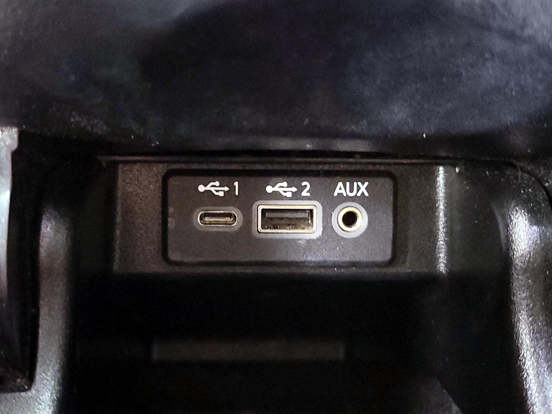 Thumbnail: 2022 Nissan Maxima - 19