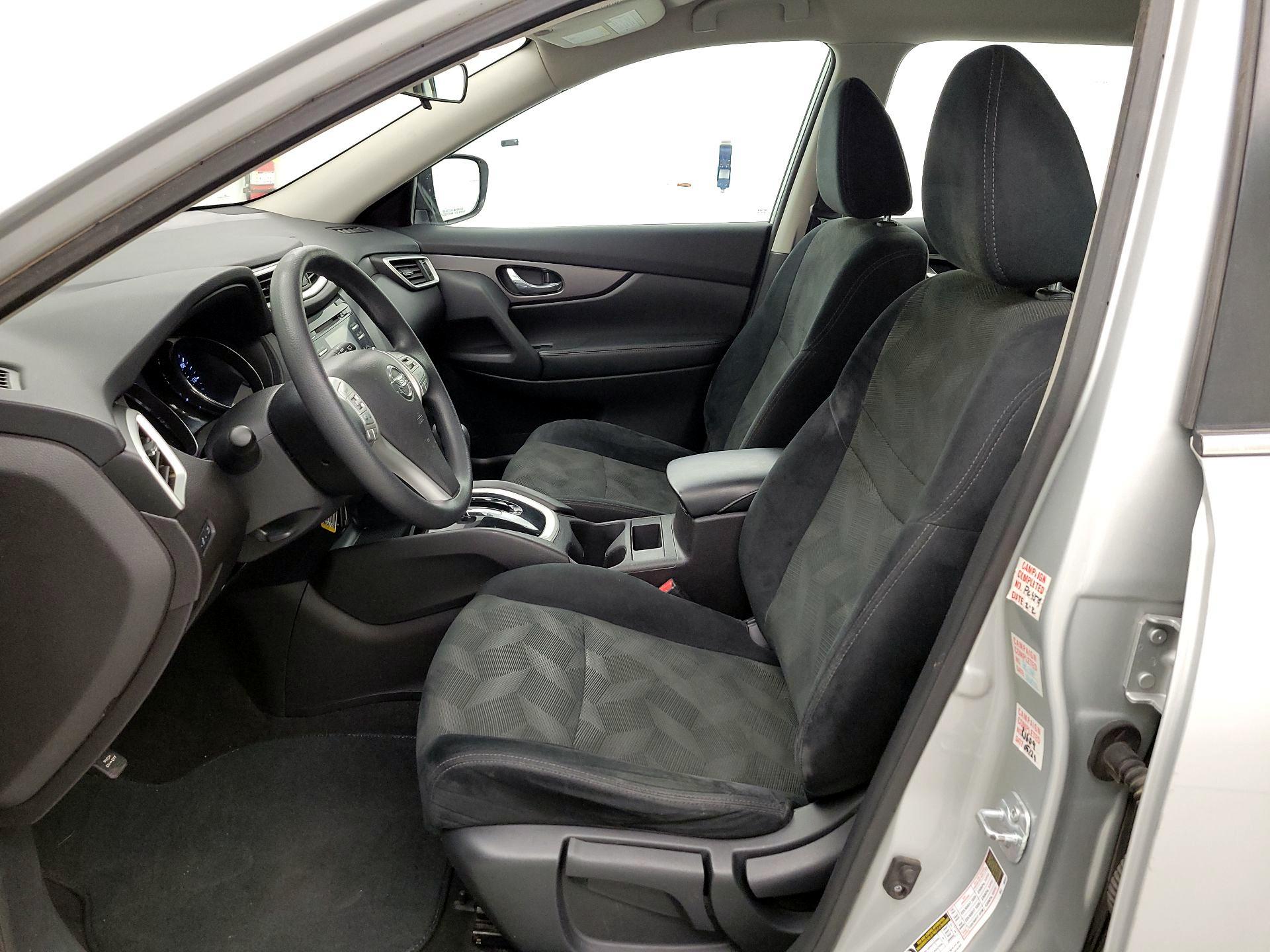 Thumbnail: 2016 Nissan Rogue - 11