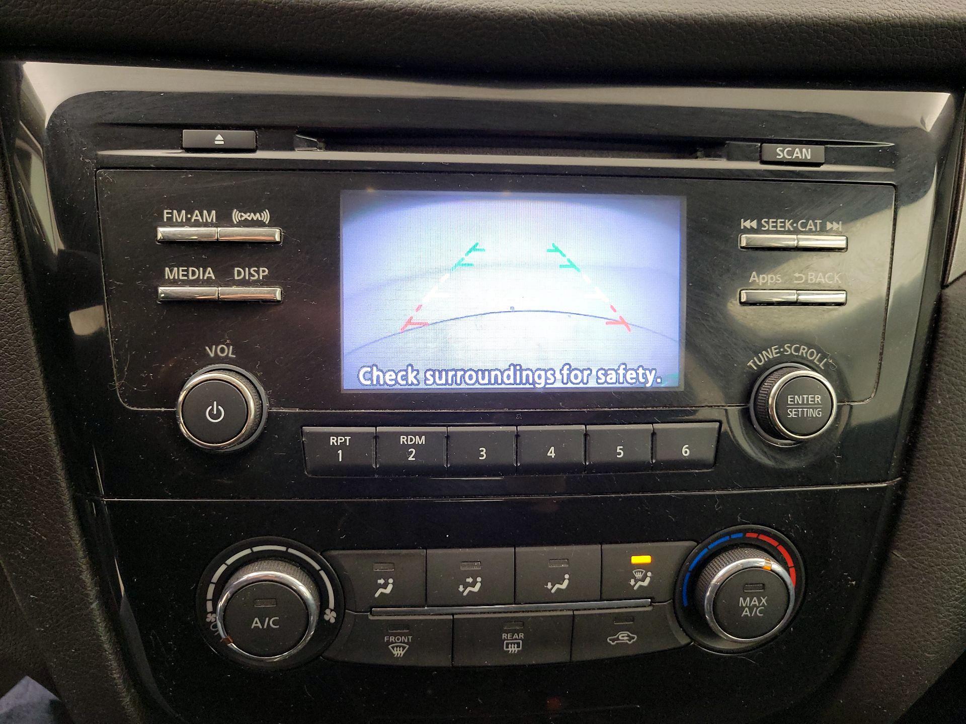 Thumbnail: 2016 Nissan Rogue - 14