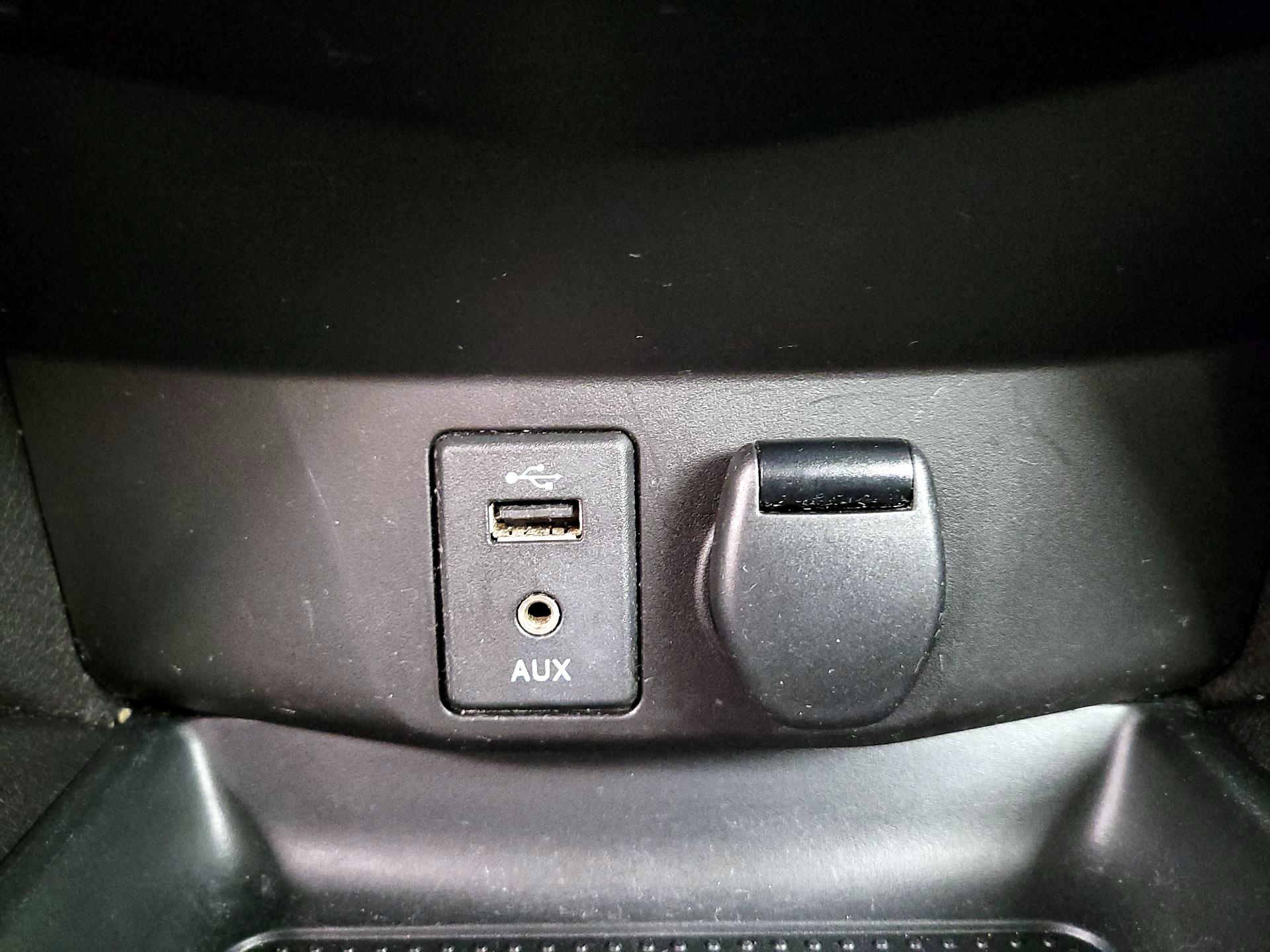 Thumbnail: 2016 Nissan Rogue - 18