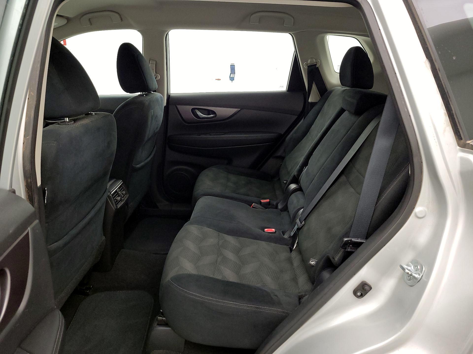 Thumbnail: 2016 Nissan Rogue - 19