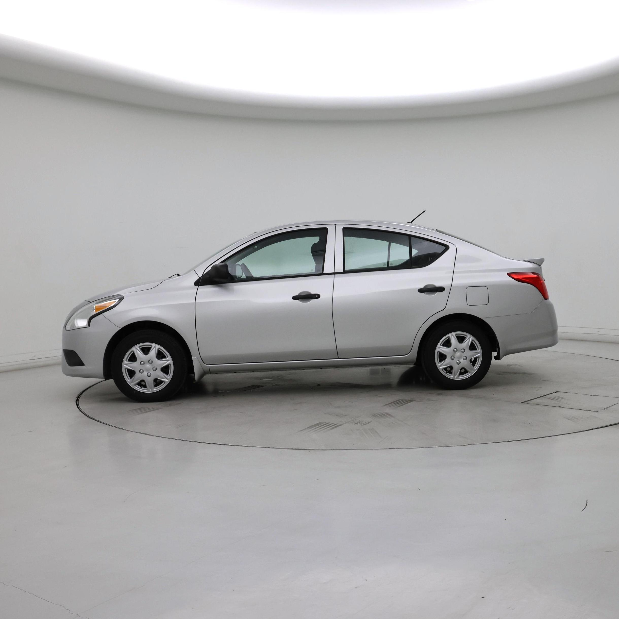 Thumbnail: 2015 Nissan Versa - 3