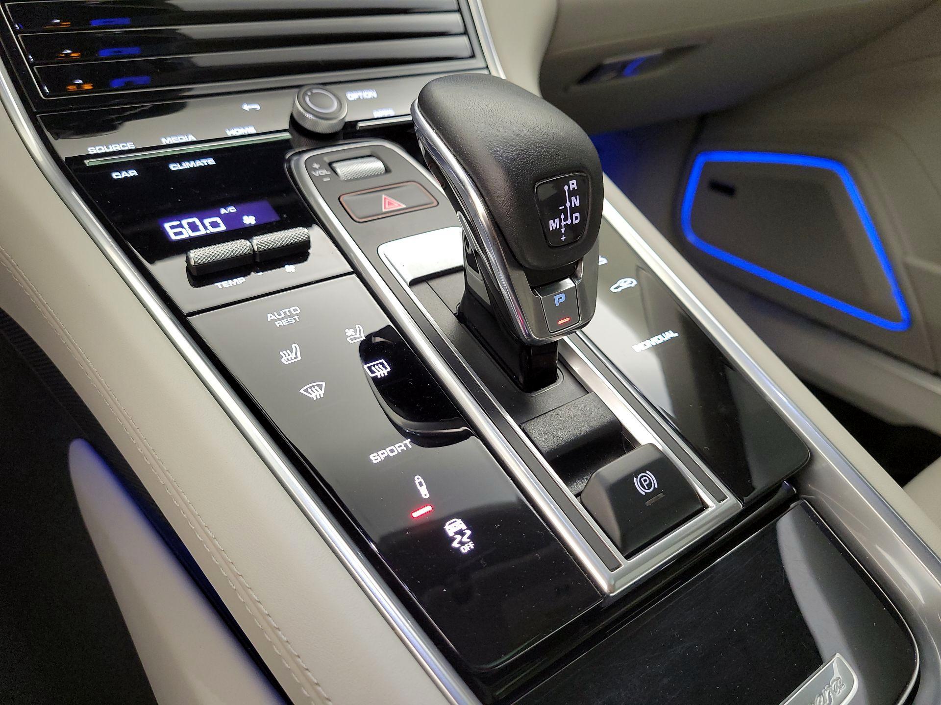 Thumbnail: 2023 Porsche Panamera - 18