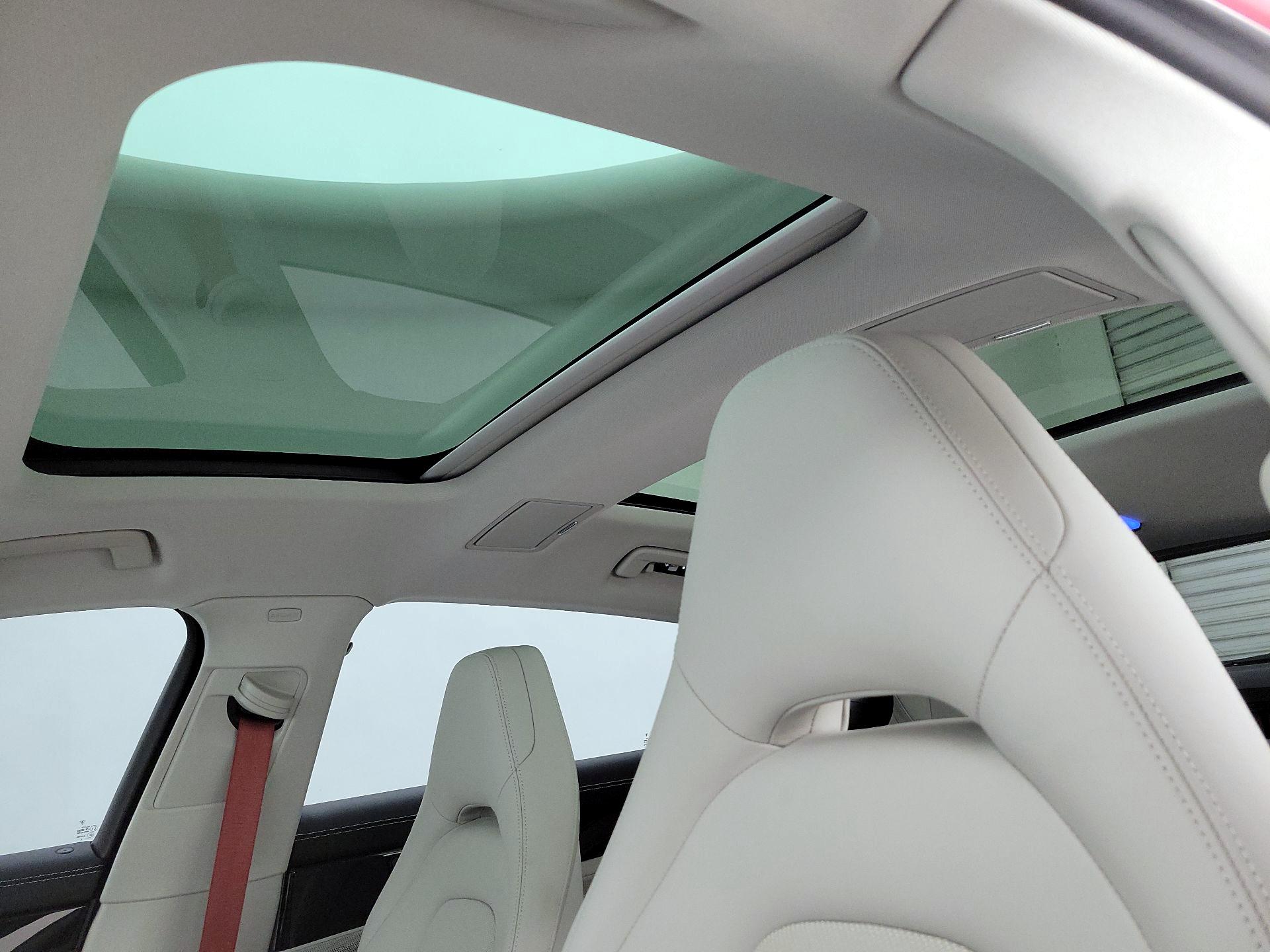 Thumbnail: 2023 Porsche Panamera - 20