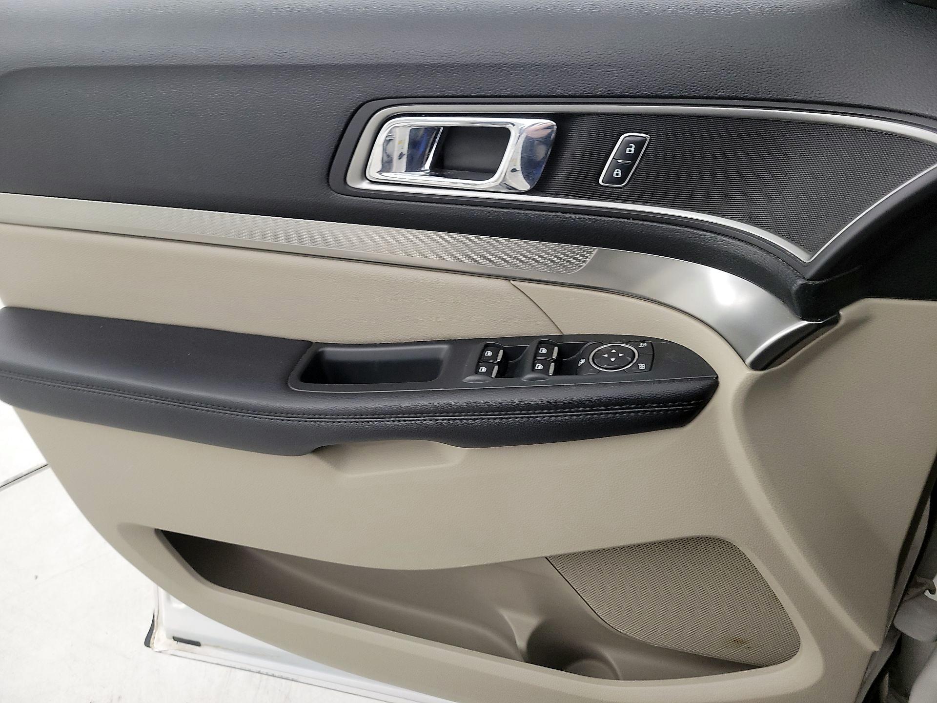 Thumbnail: 2018 Ford Explorer - 12