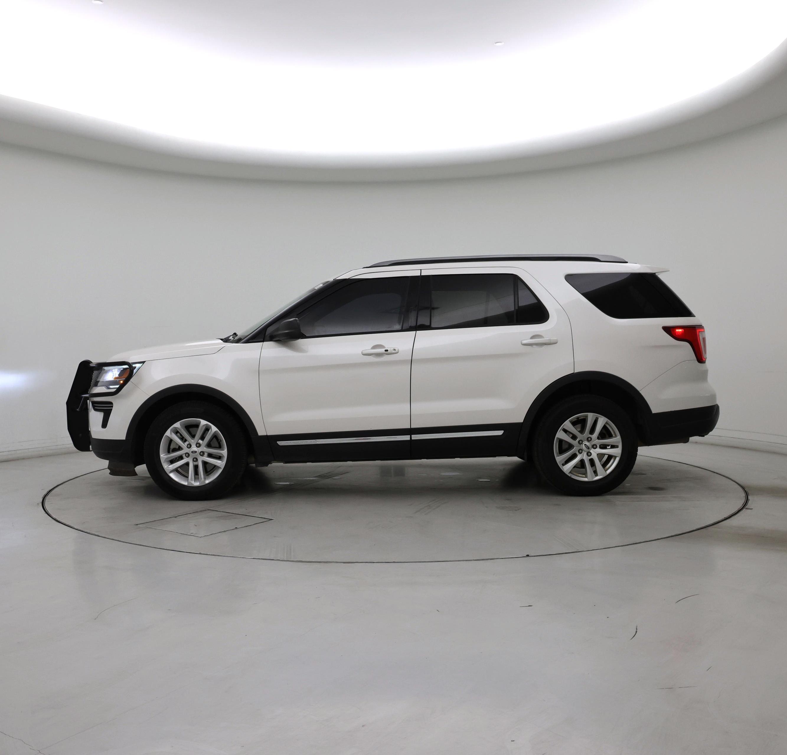 Thumbnail: 2018 Ford Explorer - 3