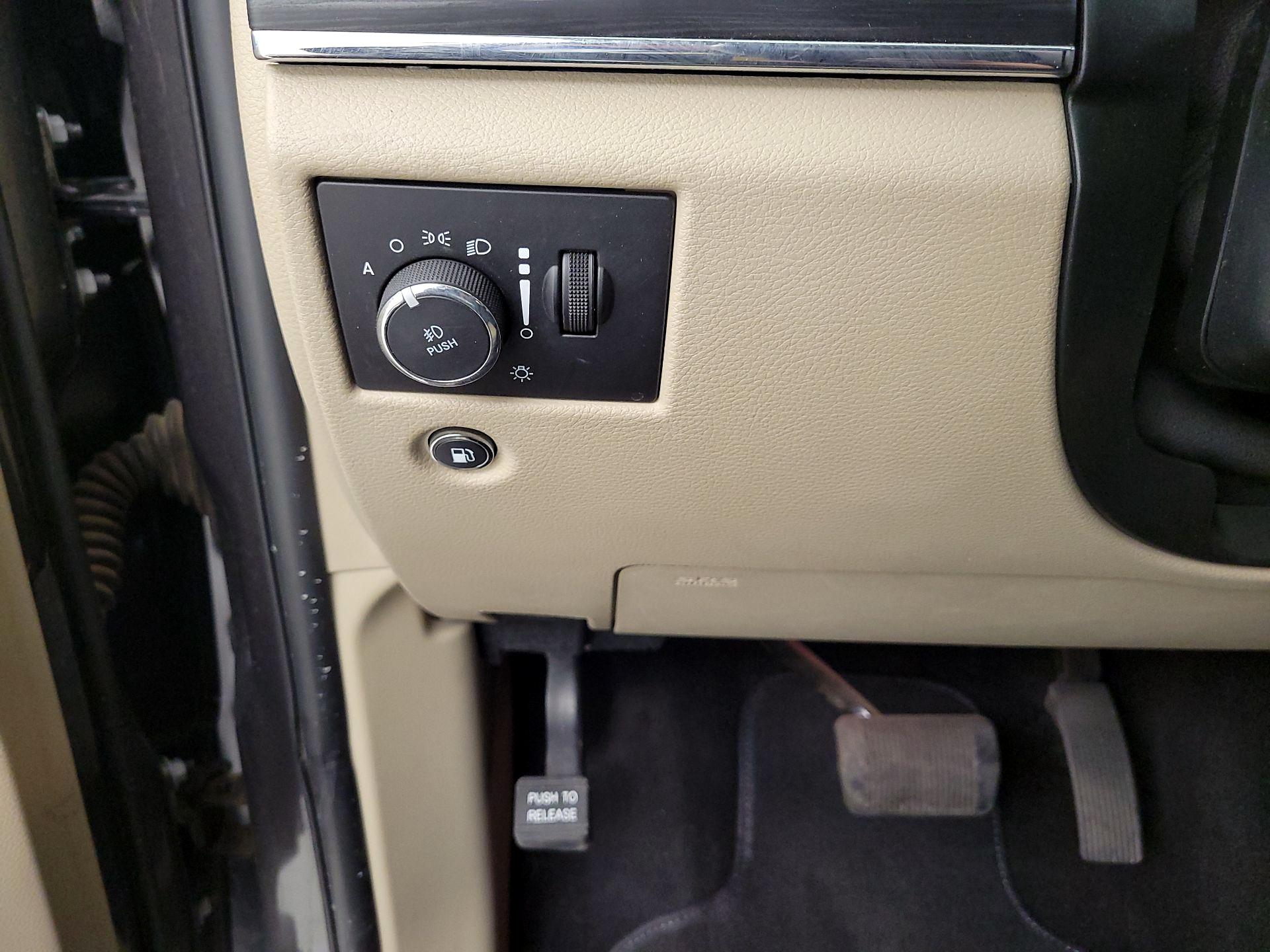 Thumbnail: 2020 Jeep Grand Cherokee - 13