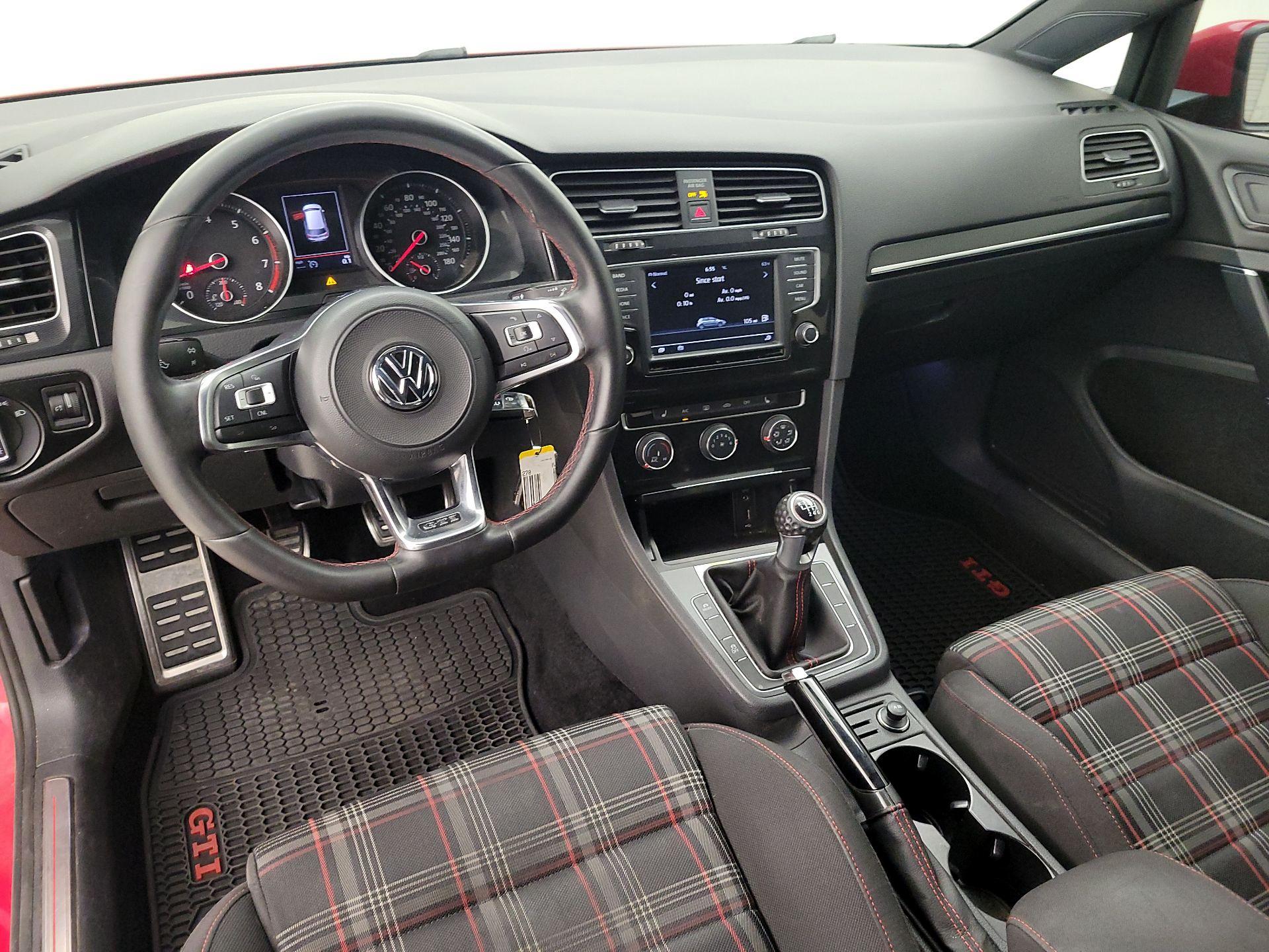 Thumbnail: 2017 Volkswagen Golf - 9