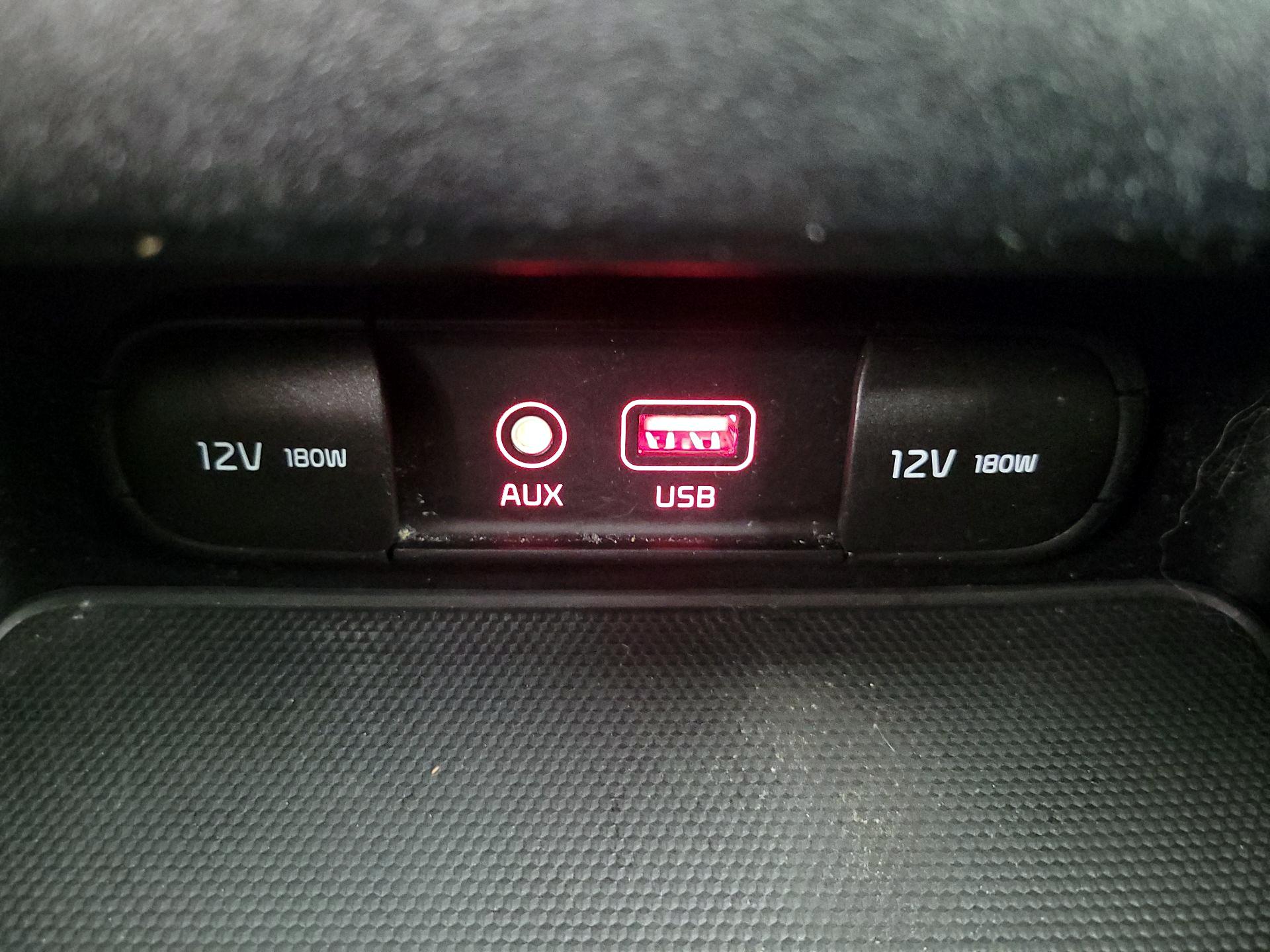 Thumbnail: 2020 Kia Forte - 18