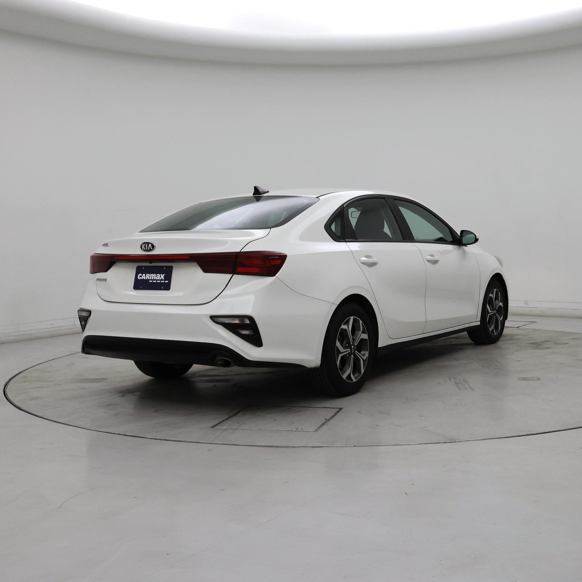 Thumbnail: 2020 Kia Forte - 8