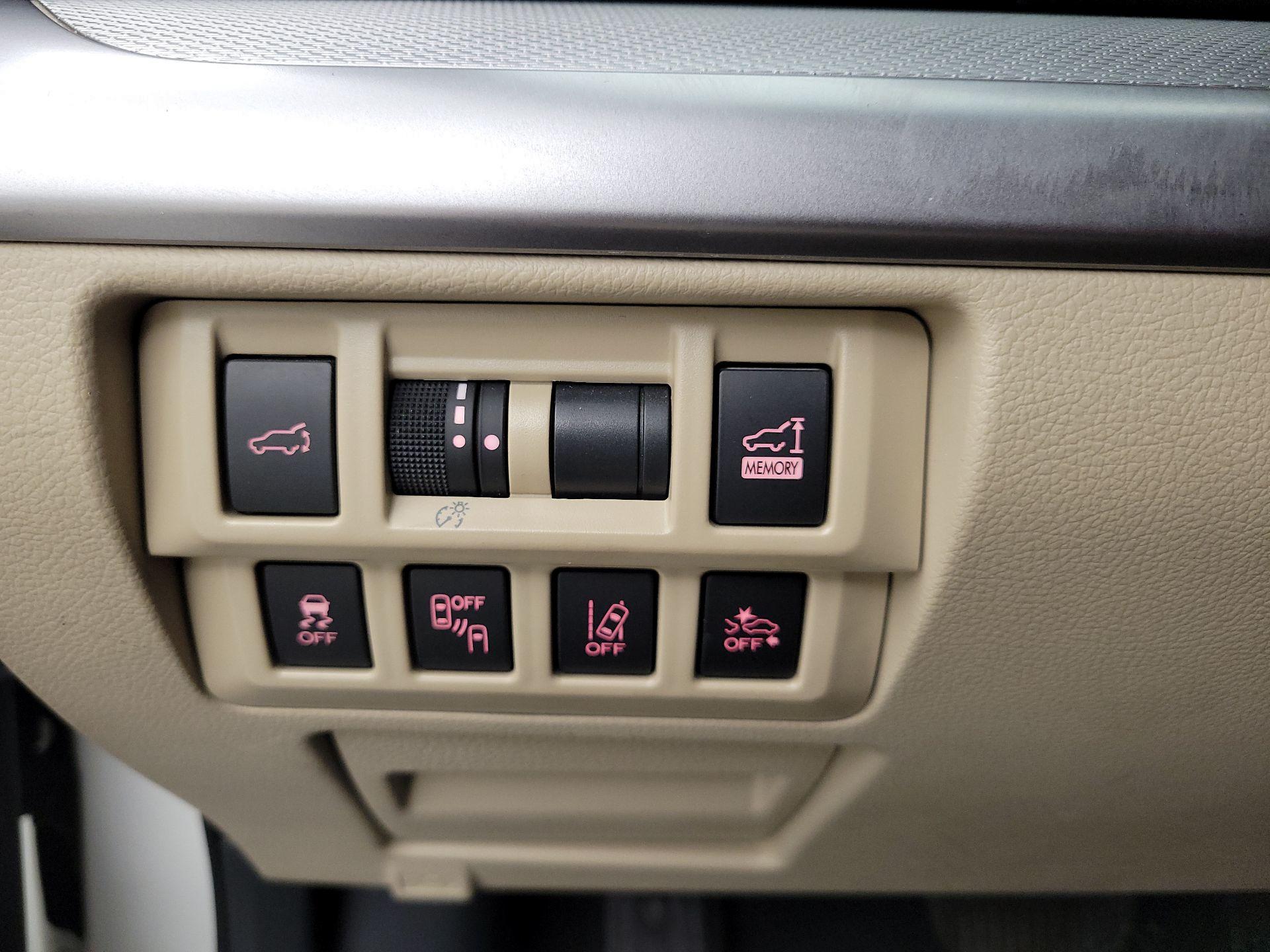 Thumbnail: 2018 Subaru Outback - 13