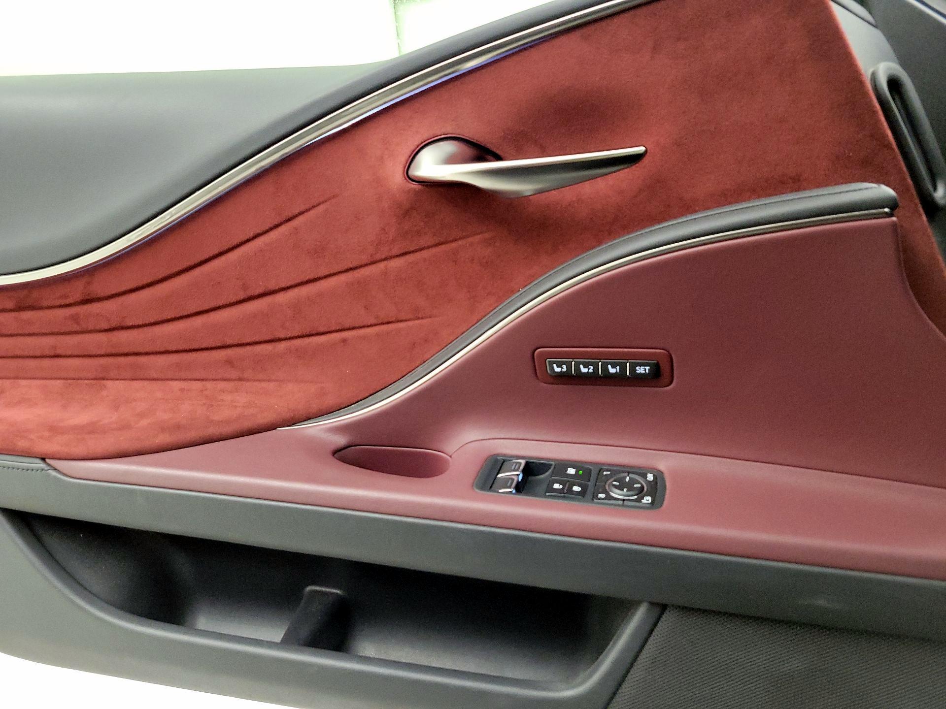 Thumbnail: 2018 Lexus LC - 12