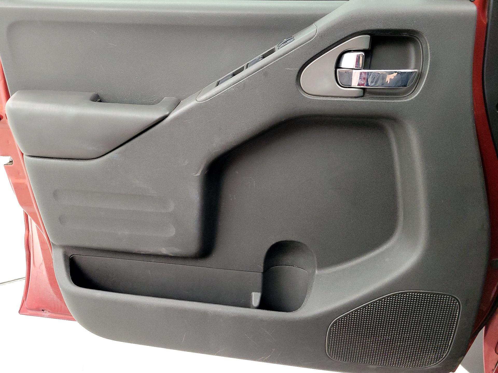 Thumbnail: 2015 Nissan Frontier - 12