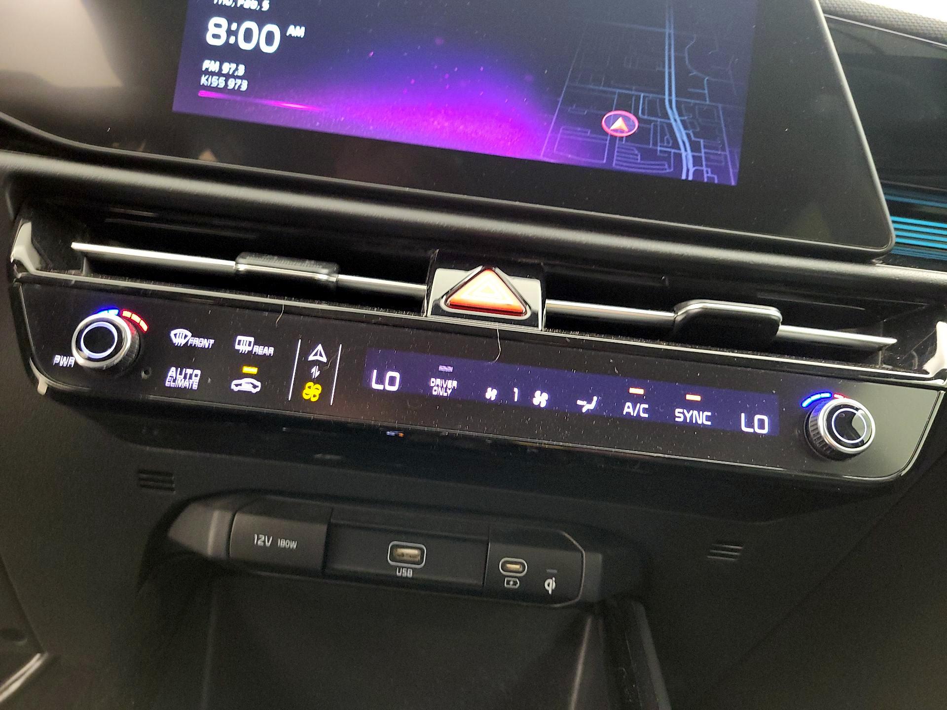 Thumbnail: 2023 Kia Niro - 17