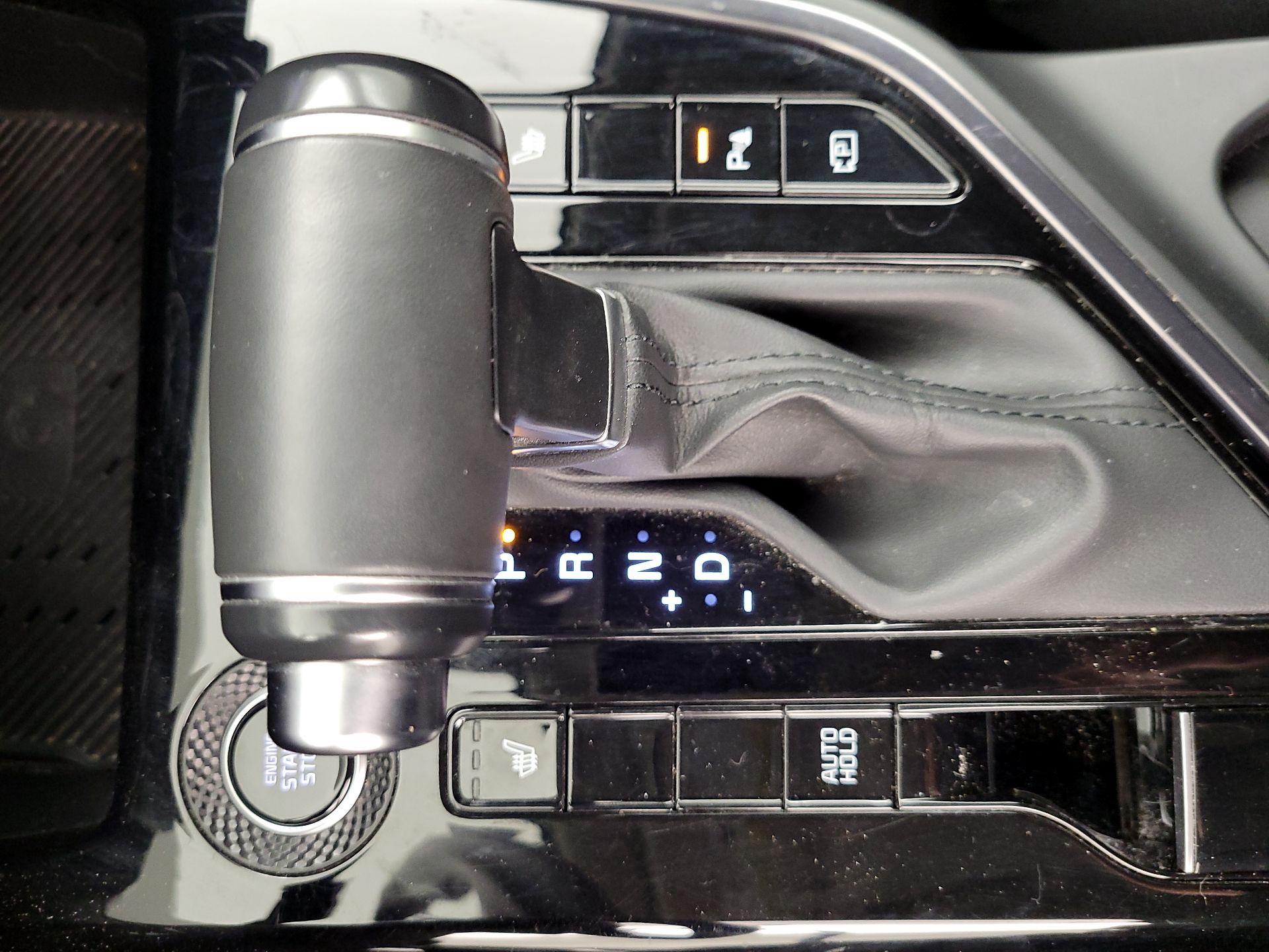 Thumbnail: 2023 Kia Niro - 18