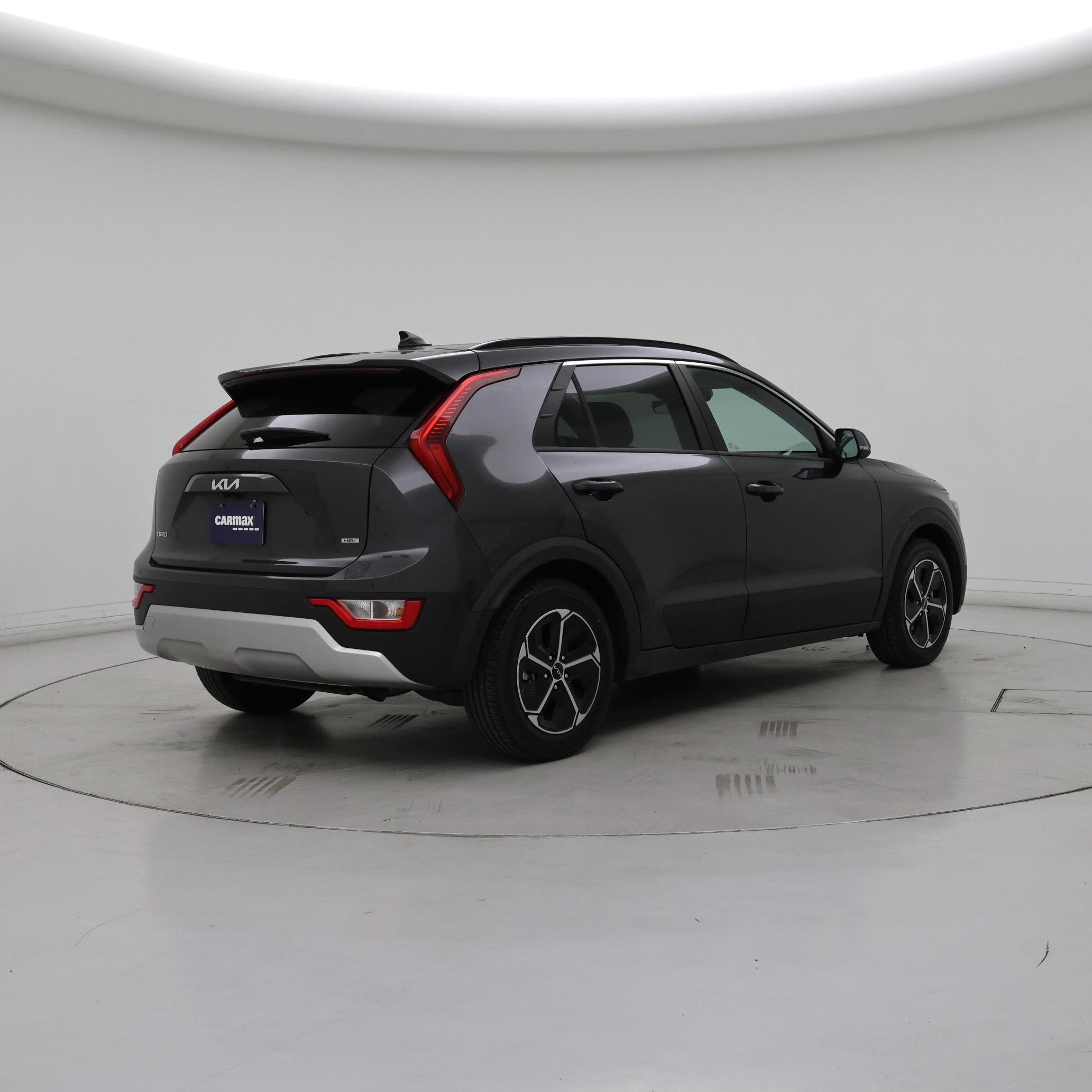 Thumbnail: 2023 Kia Niro - 8