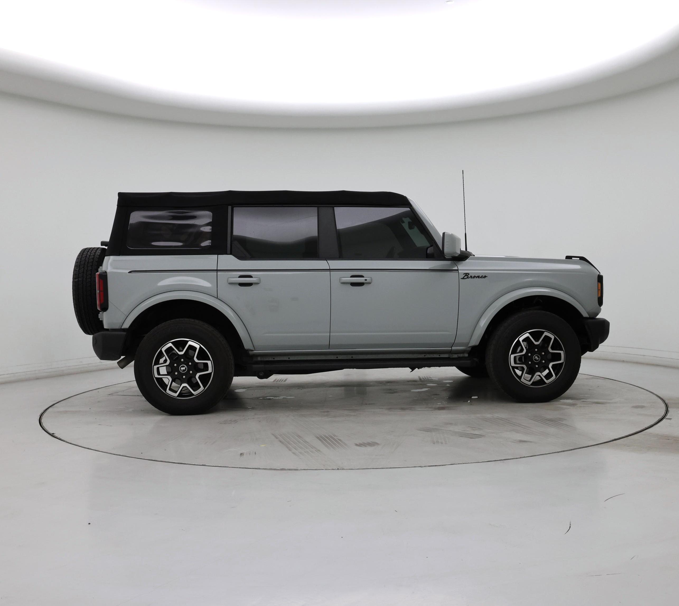 Thumbnail: 2023 Ford Bronco - 7