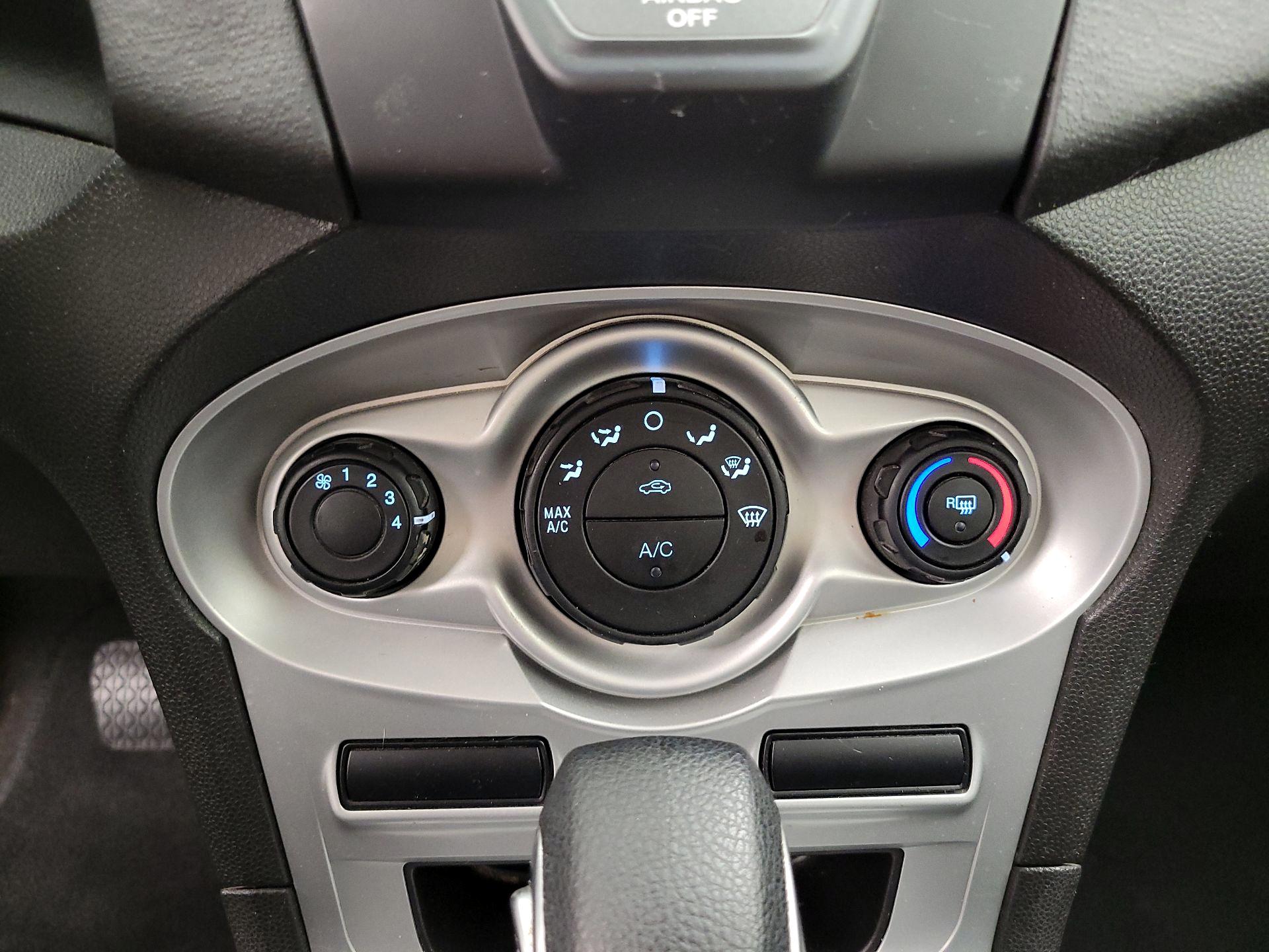 Thumbnail: 2019 Ford Fiesta - 16