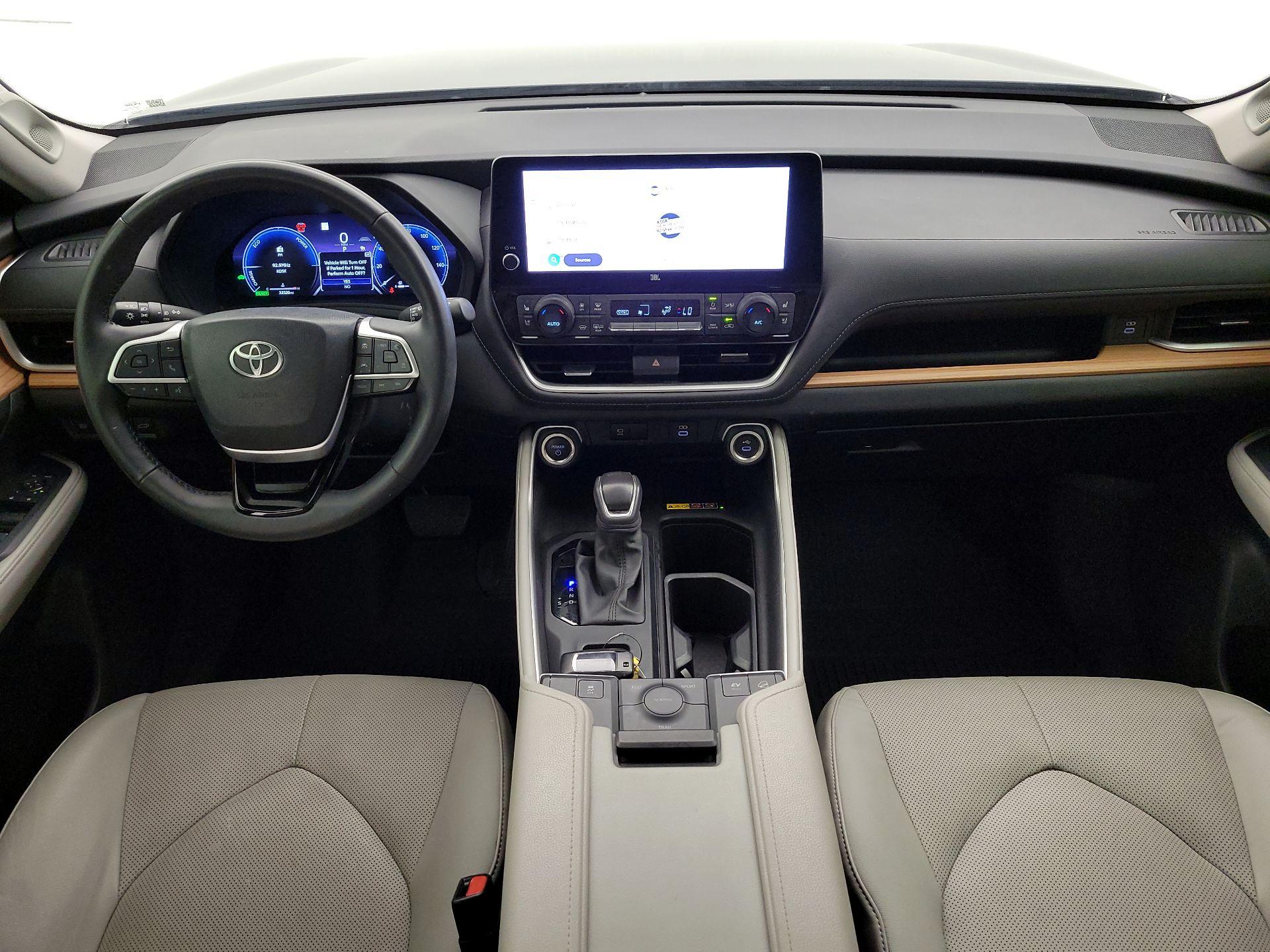 Thumbnail: 2024 Toyota Highlander - 9